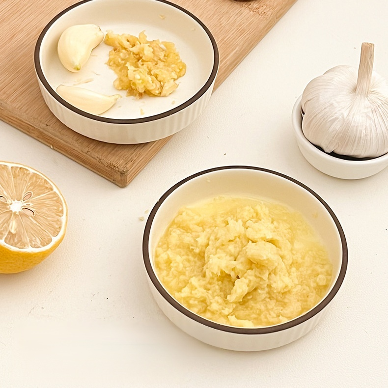 Kitchen Multi-Functional Garlic Press