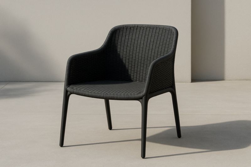 Chaise extérieure en aluminium et résine noire