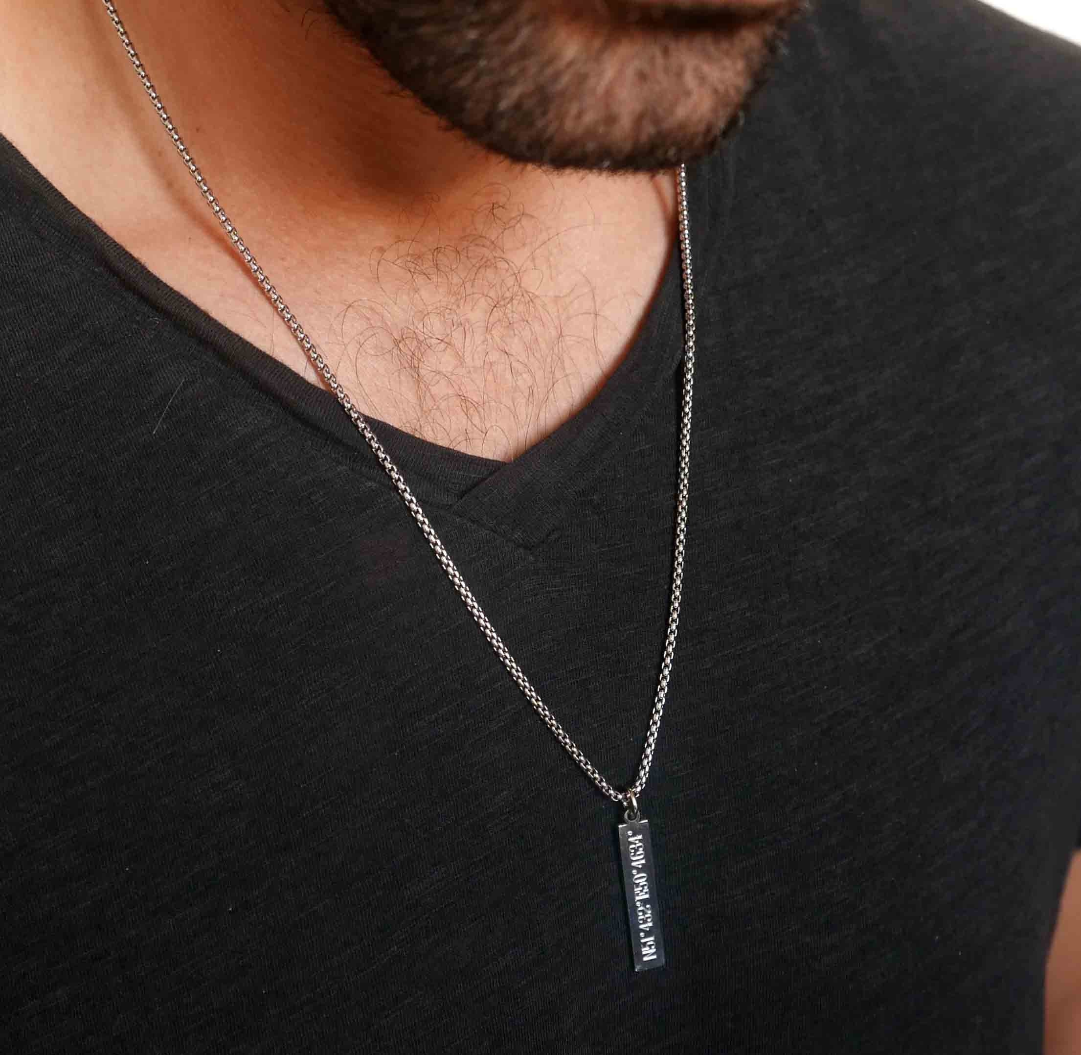 🎁Father's Day Gift - Personalized Men's Bar Necklace