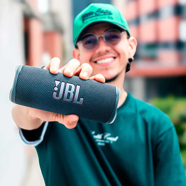 JBL Flip 7 – Cea mai iubită boxă audio, acum cu 50% reducere și livrare gratuită!