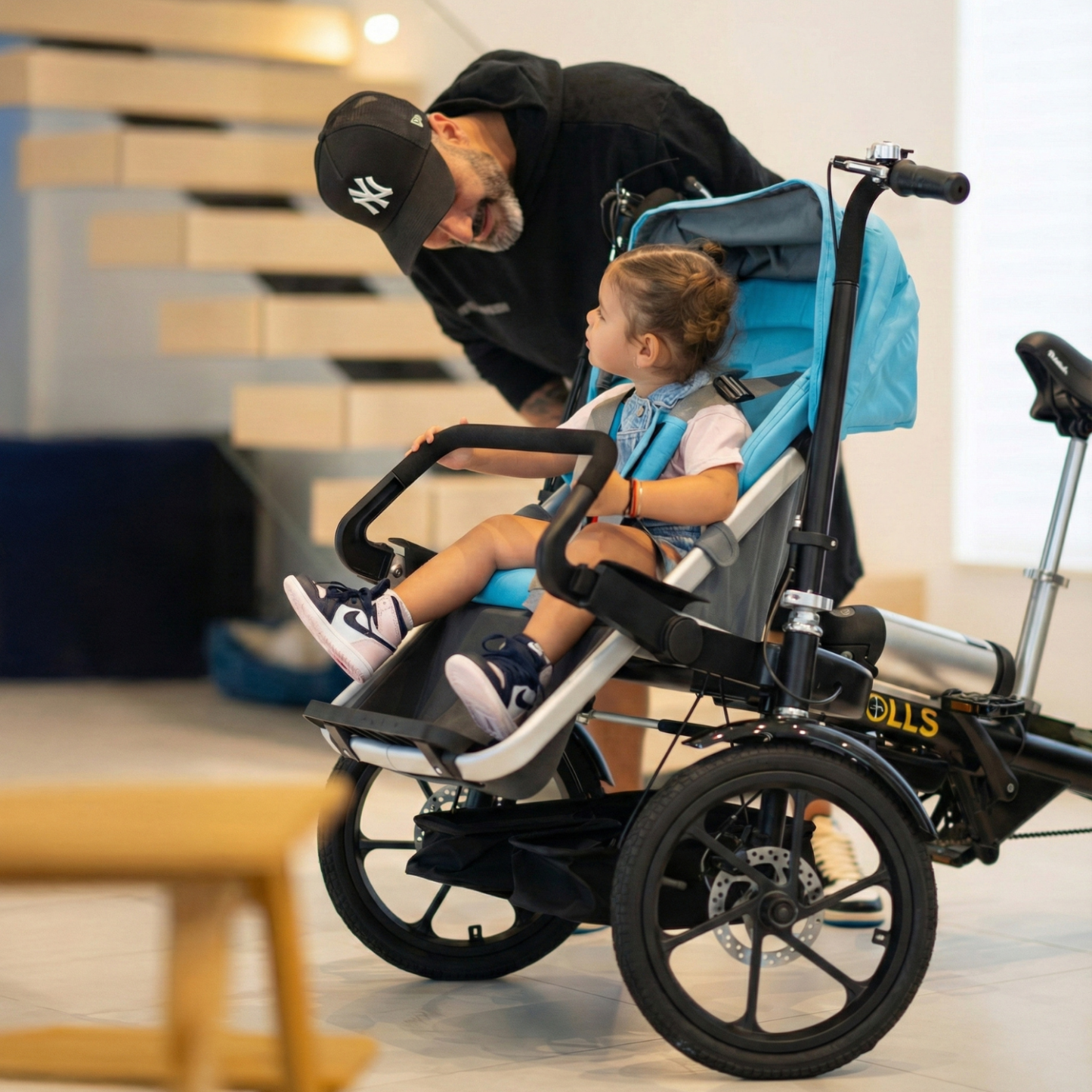Folding Parent-Child Electric Tricycle