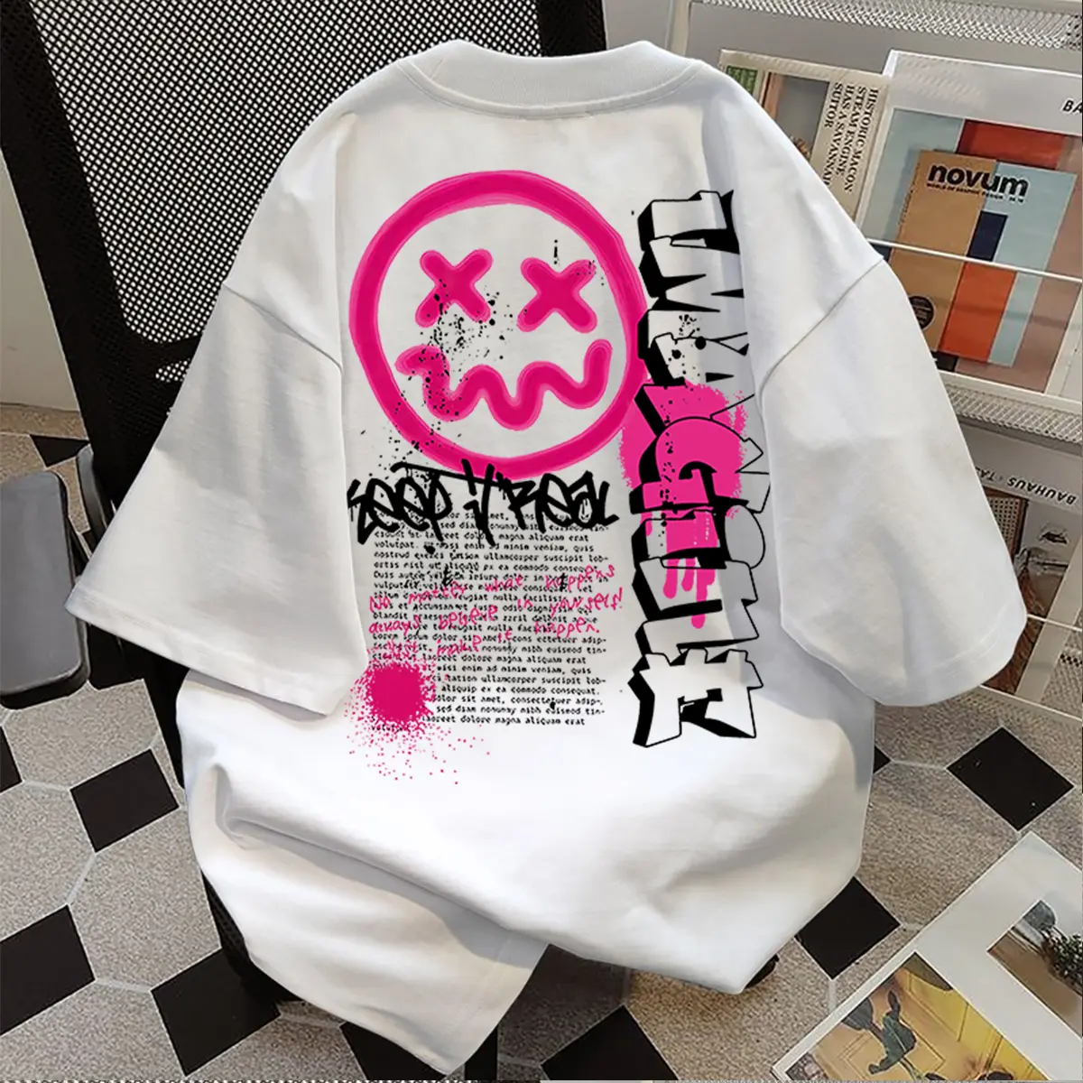 Personalized Graffiti Smiley Face Print Hip-Hop Style  Loose Round Neck Unisex Top