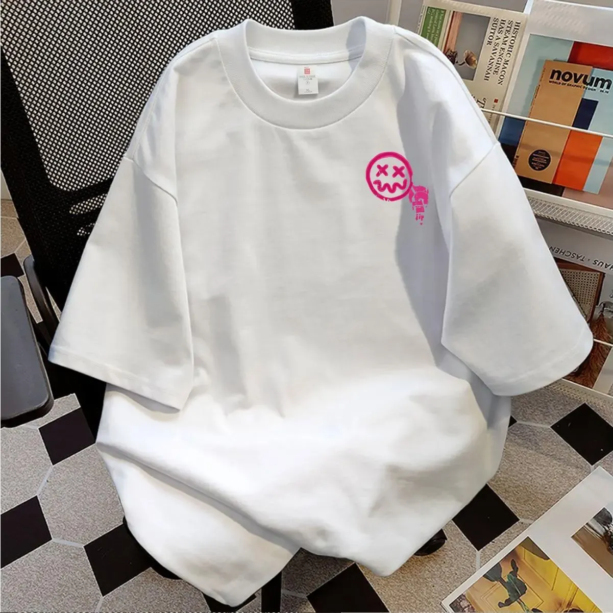 Personalized Graffiti Smiley Face Print Hip-Hop Style  Loose Round Neck Unisex Top