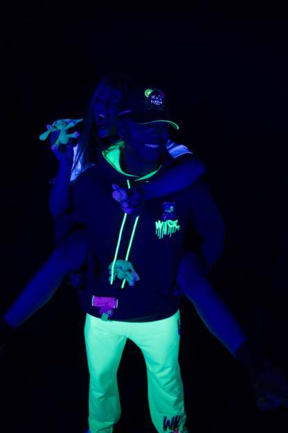 NEON YELLOW SWEATPANTS!