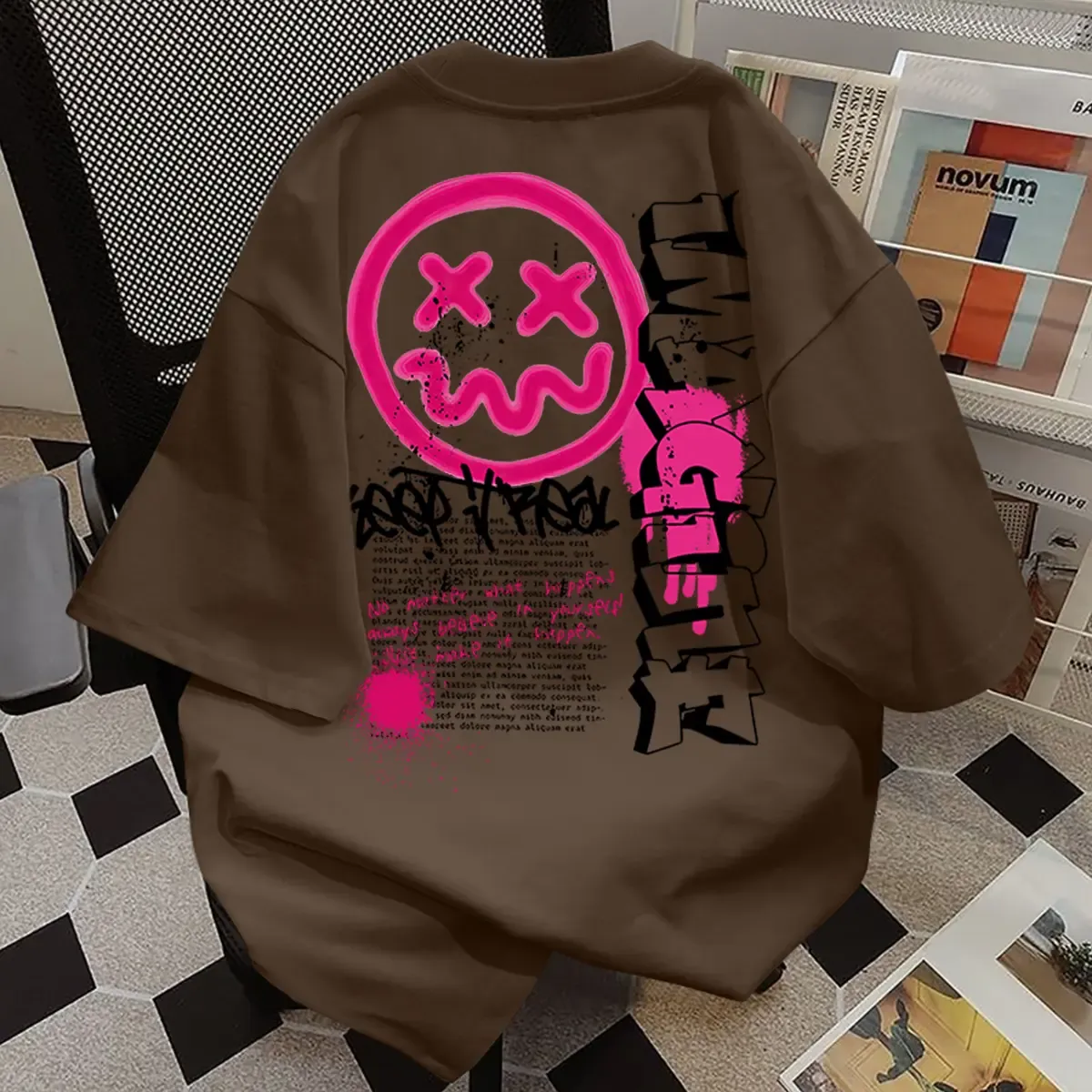 Personalized Graffiti Smiley Face Print Hip-Hop Style  Loose Round Neck Unisex Top