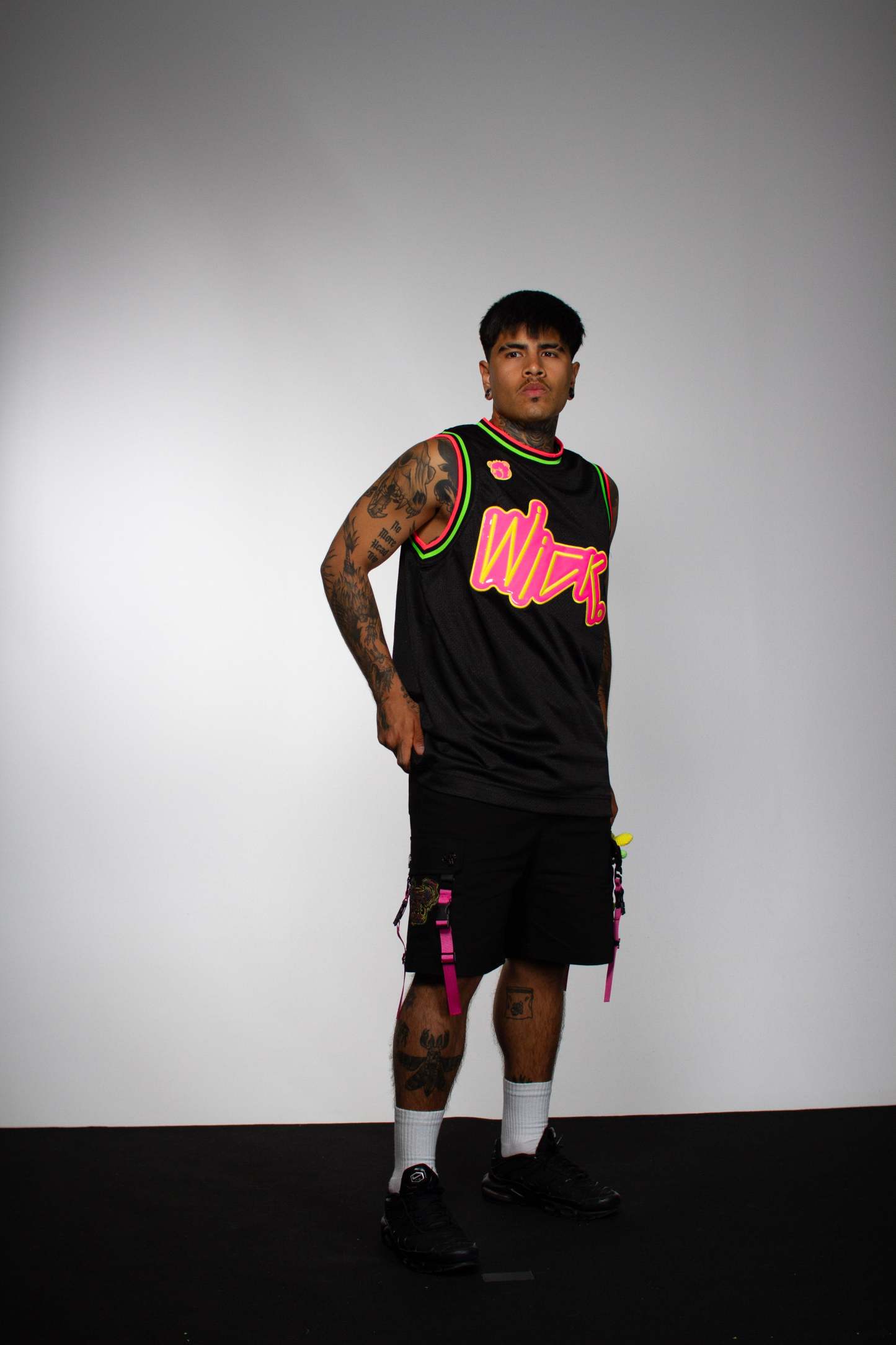 CARGO NR SHORTS BLACK