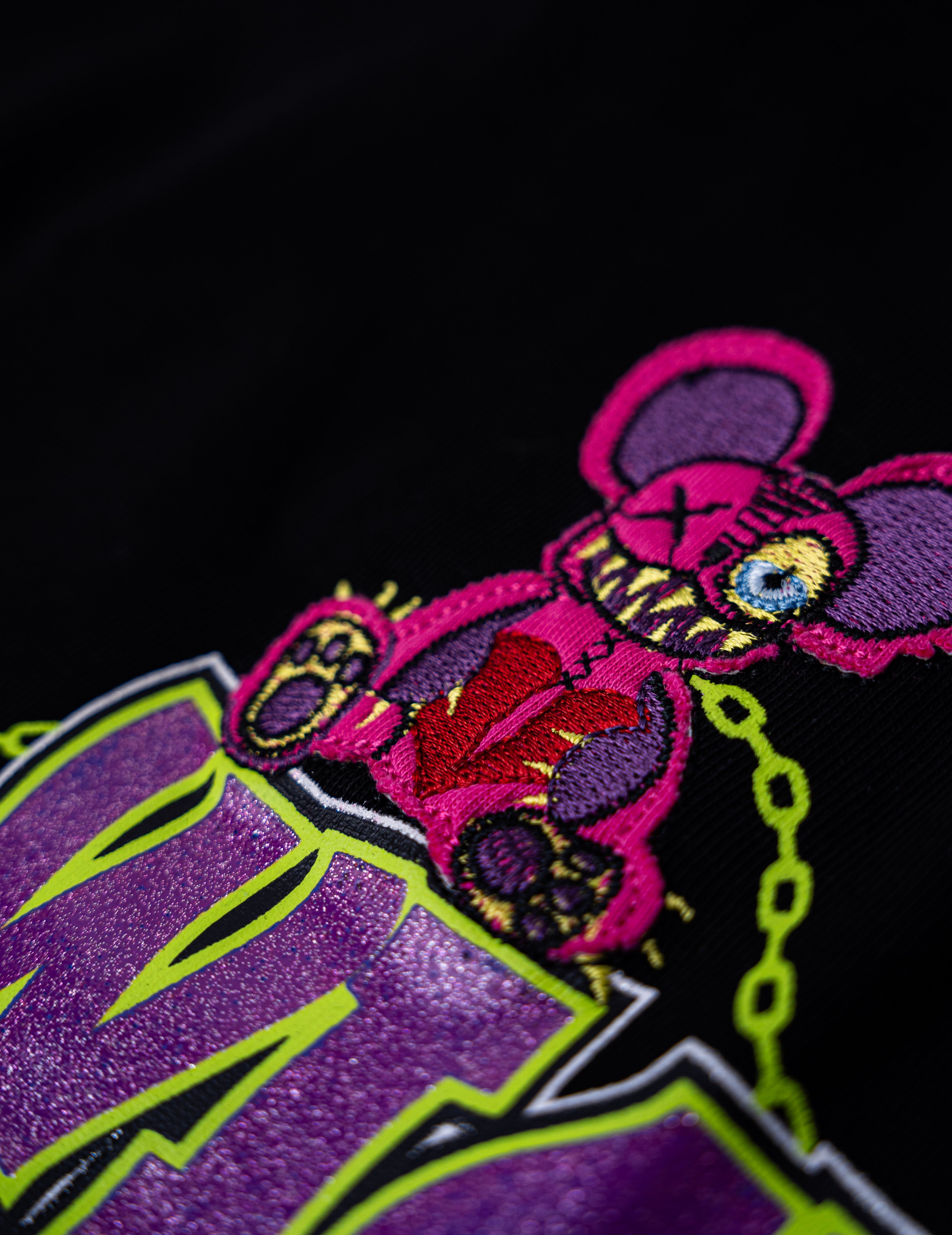 OVERSIZED BLACK CHAIN!