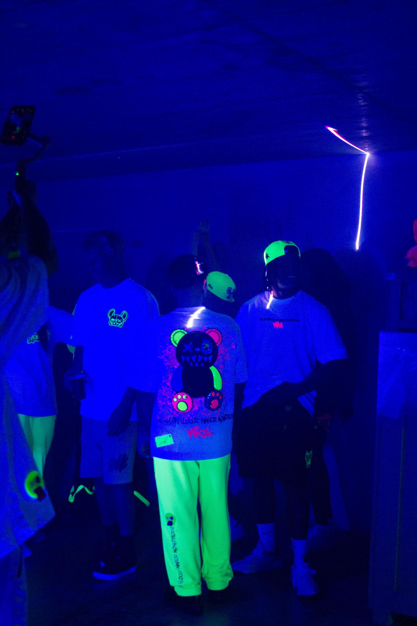 NEON YELLOW SWEATPANTS!