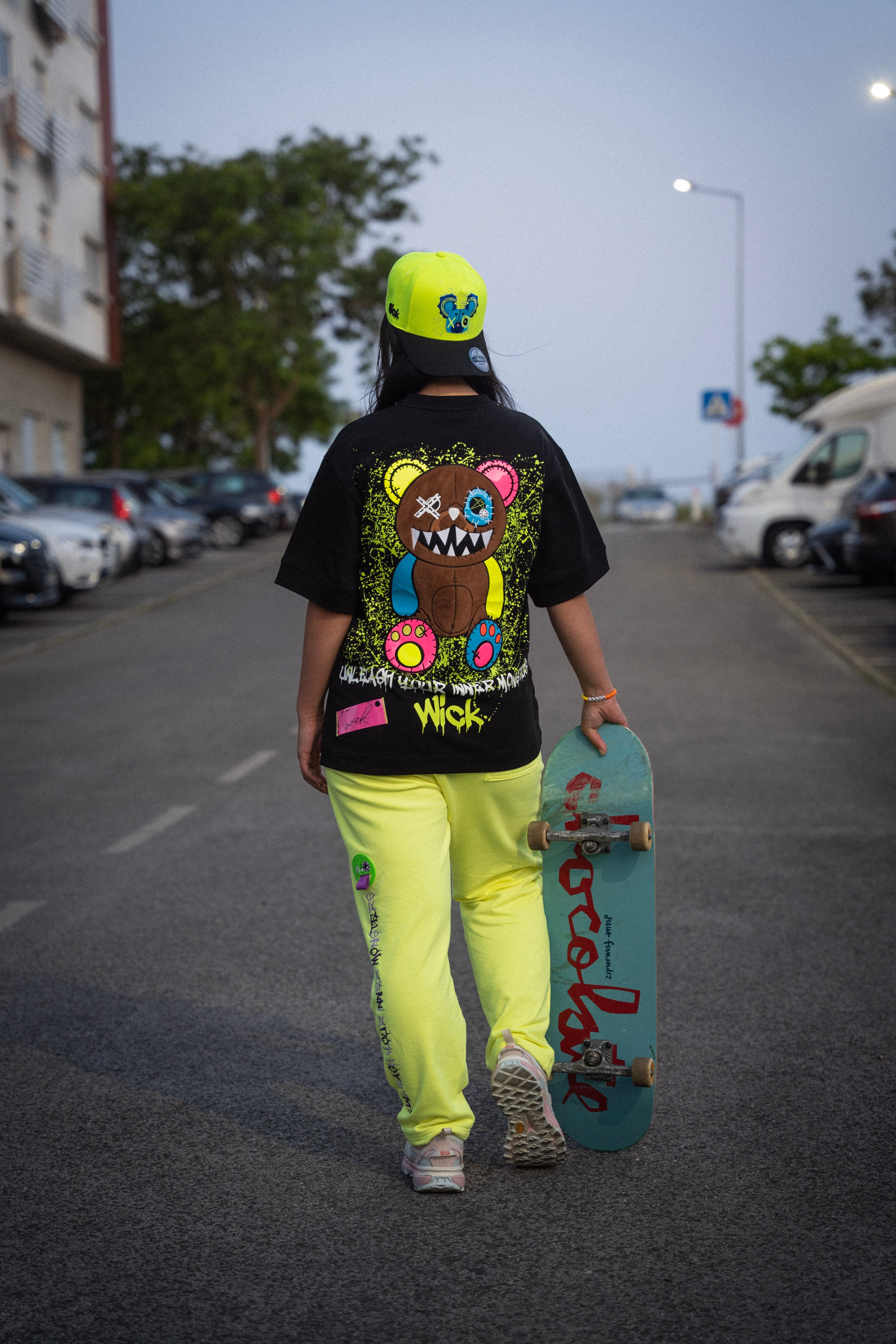 NEON YELLOW SWEATPANTS!