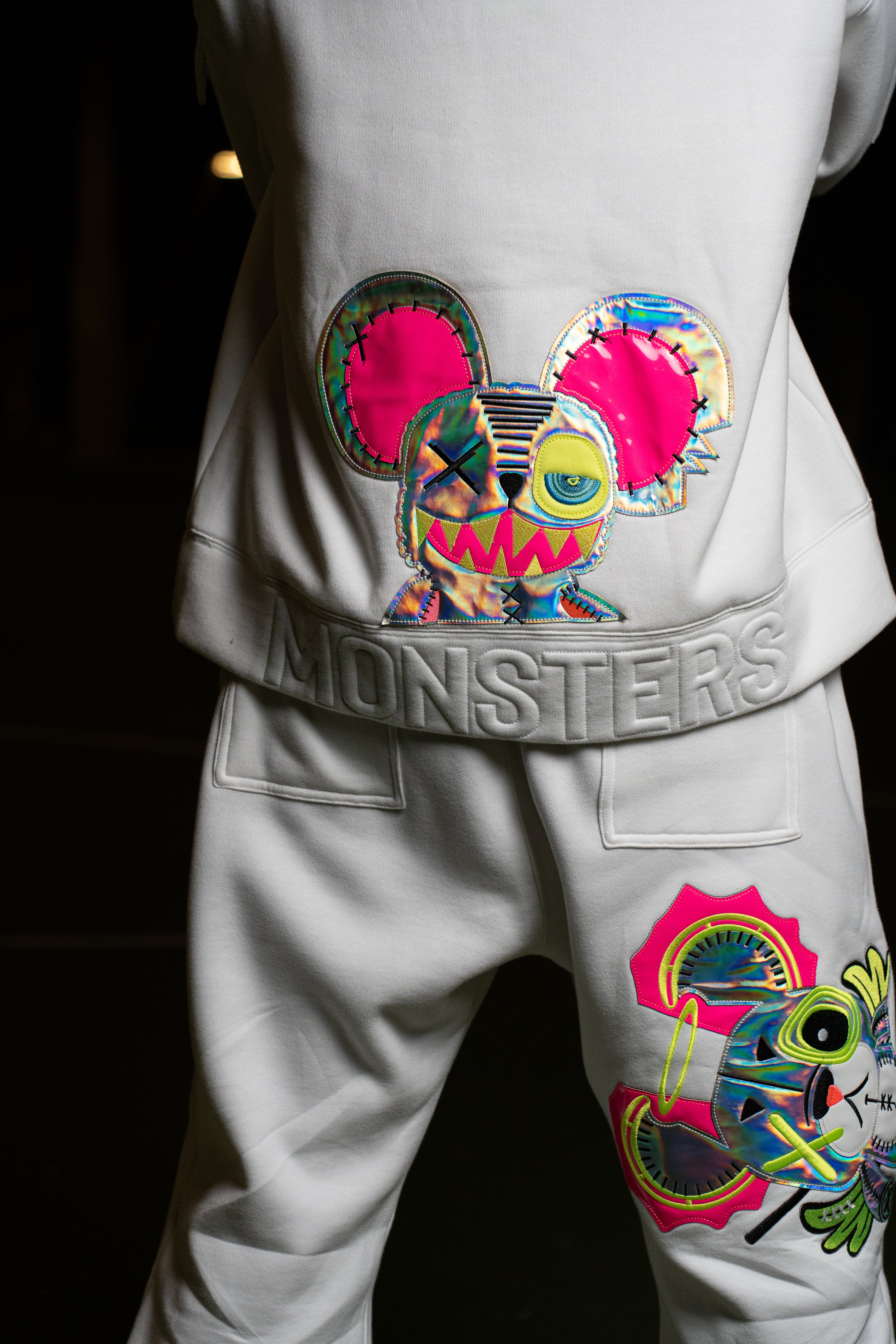 NEON ROYALTY HOODIE WHITE