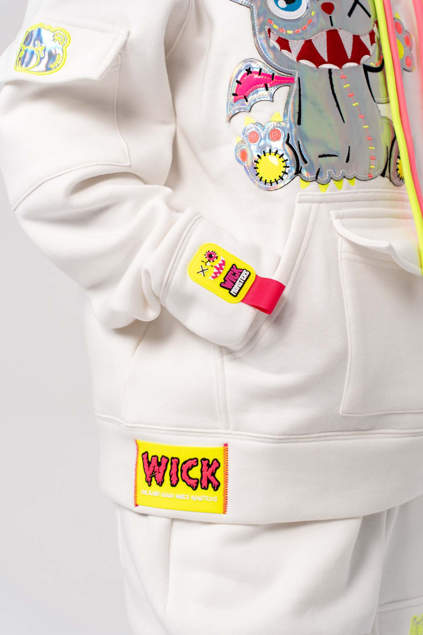 NEON ROYALTY HOODIE WHITE