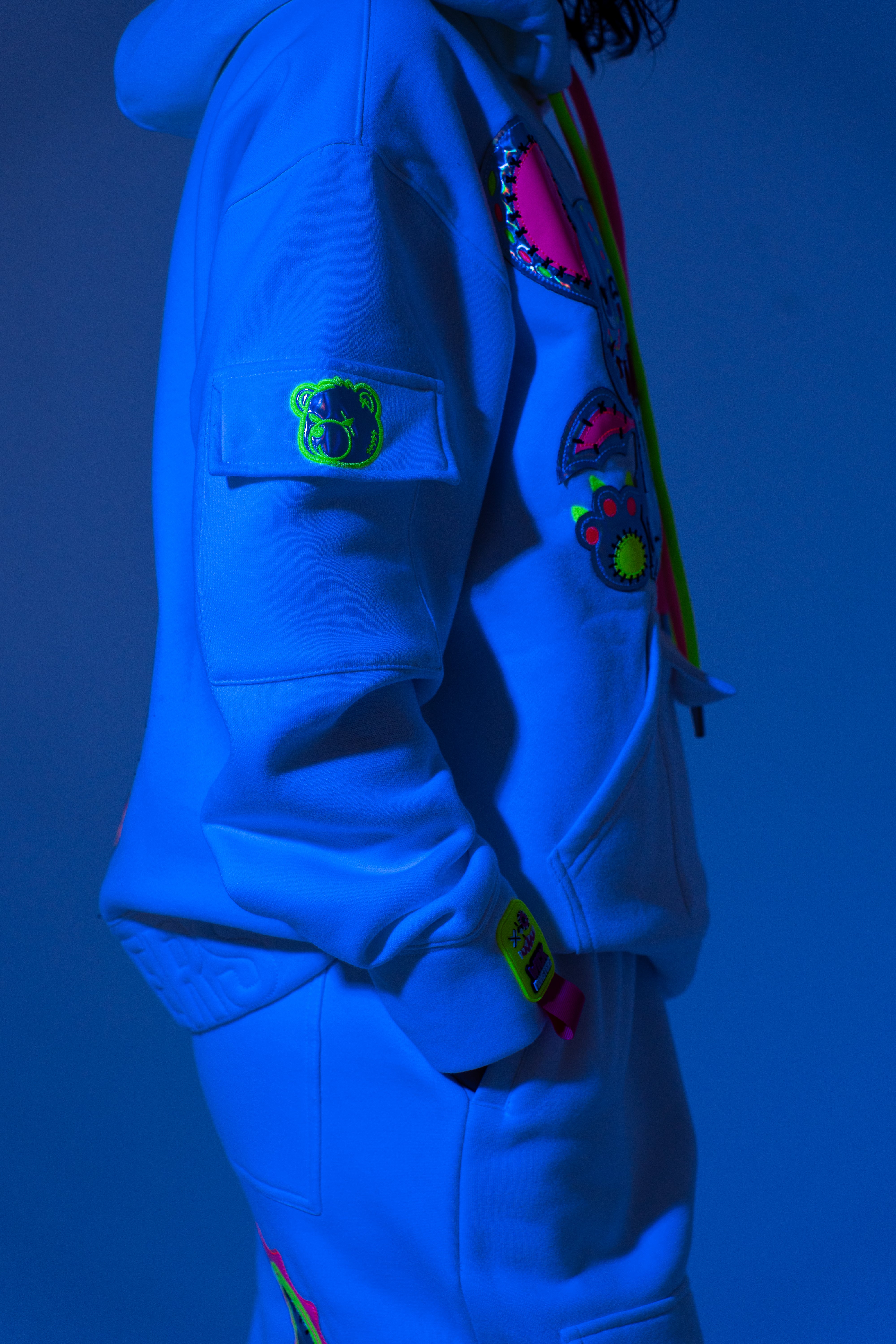 NEON ROYALTY HOODIE WHITE