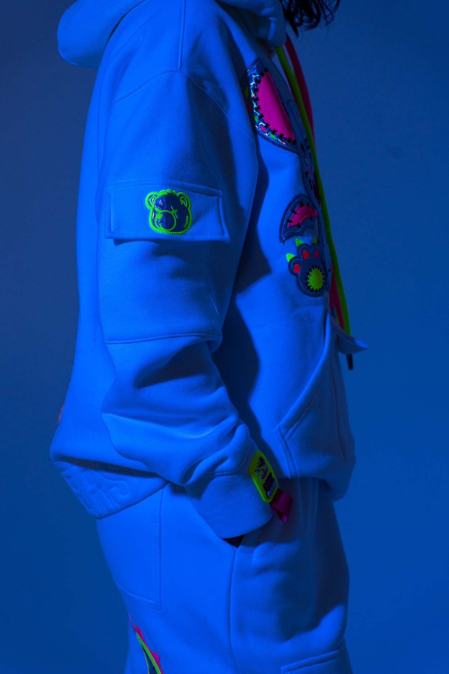 NEON ROYALTY HOODIE WHITE