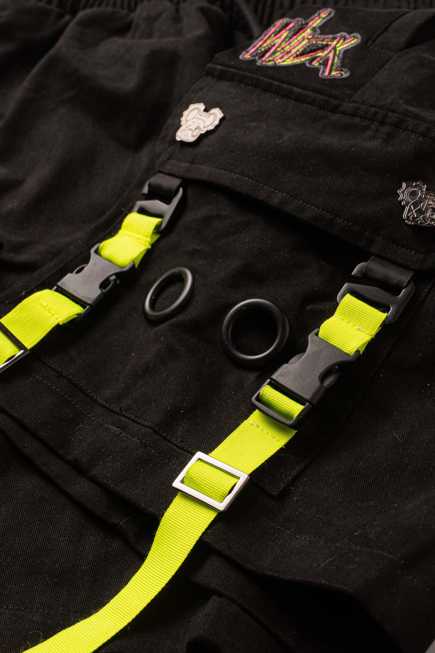 CARGO NR SHORTS BLACK