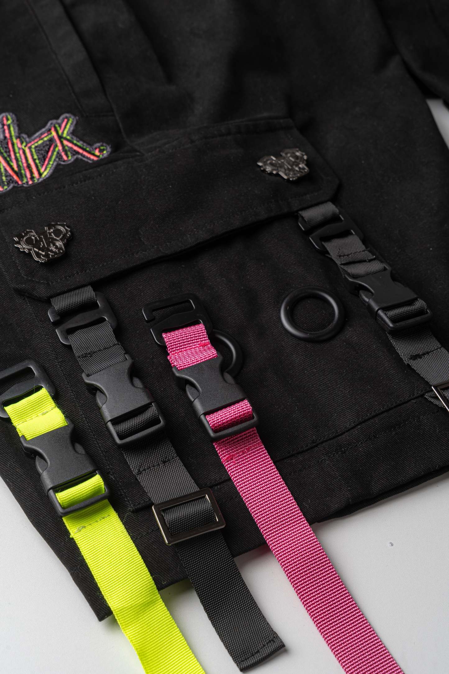 CARGO NR SHORTS BLACK