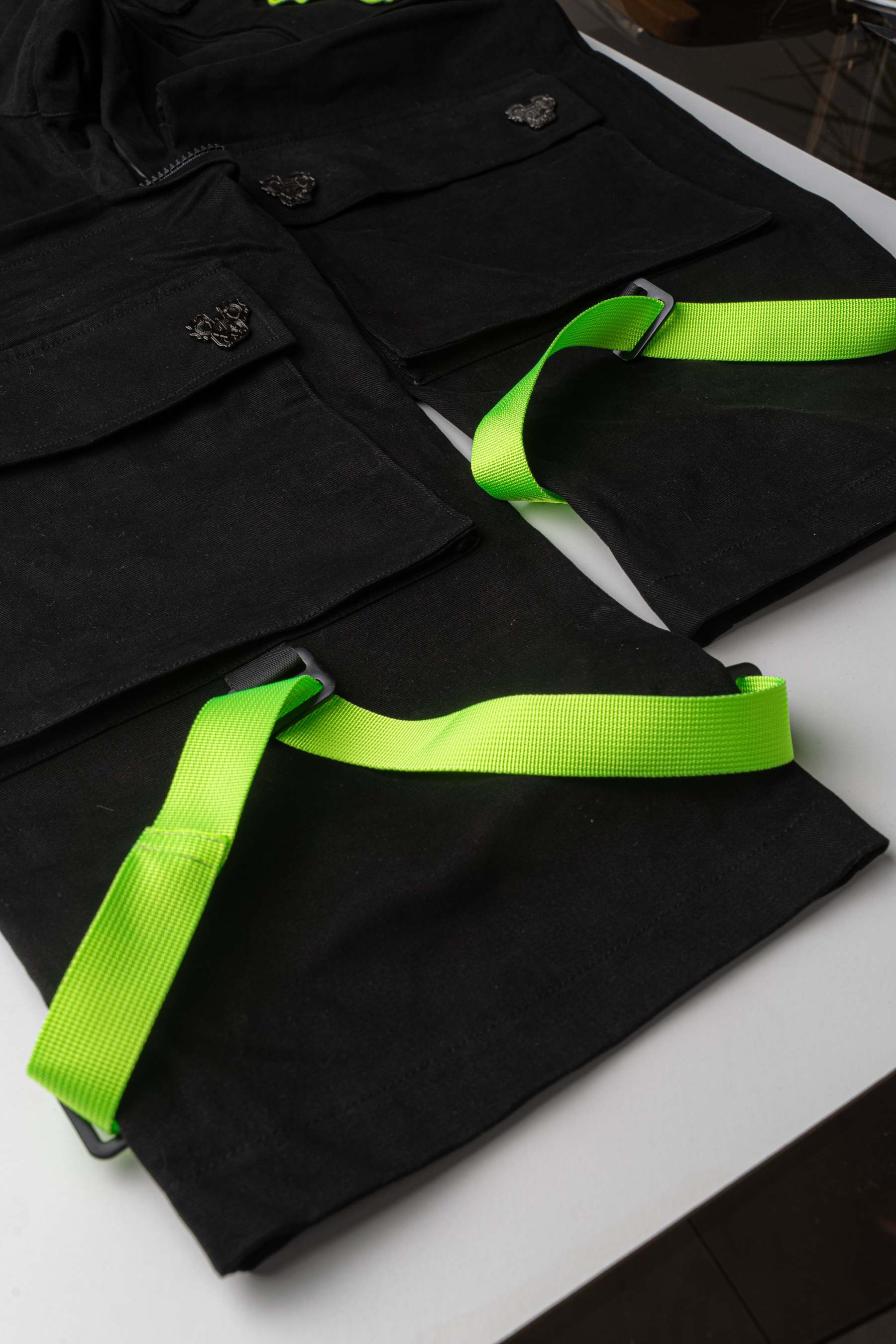 CARGO NR PANTS BLACK & YELLOW