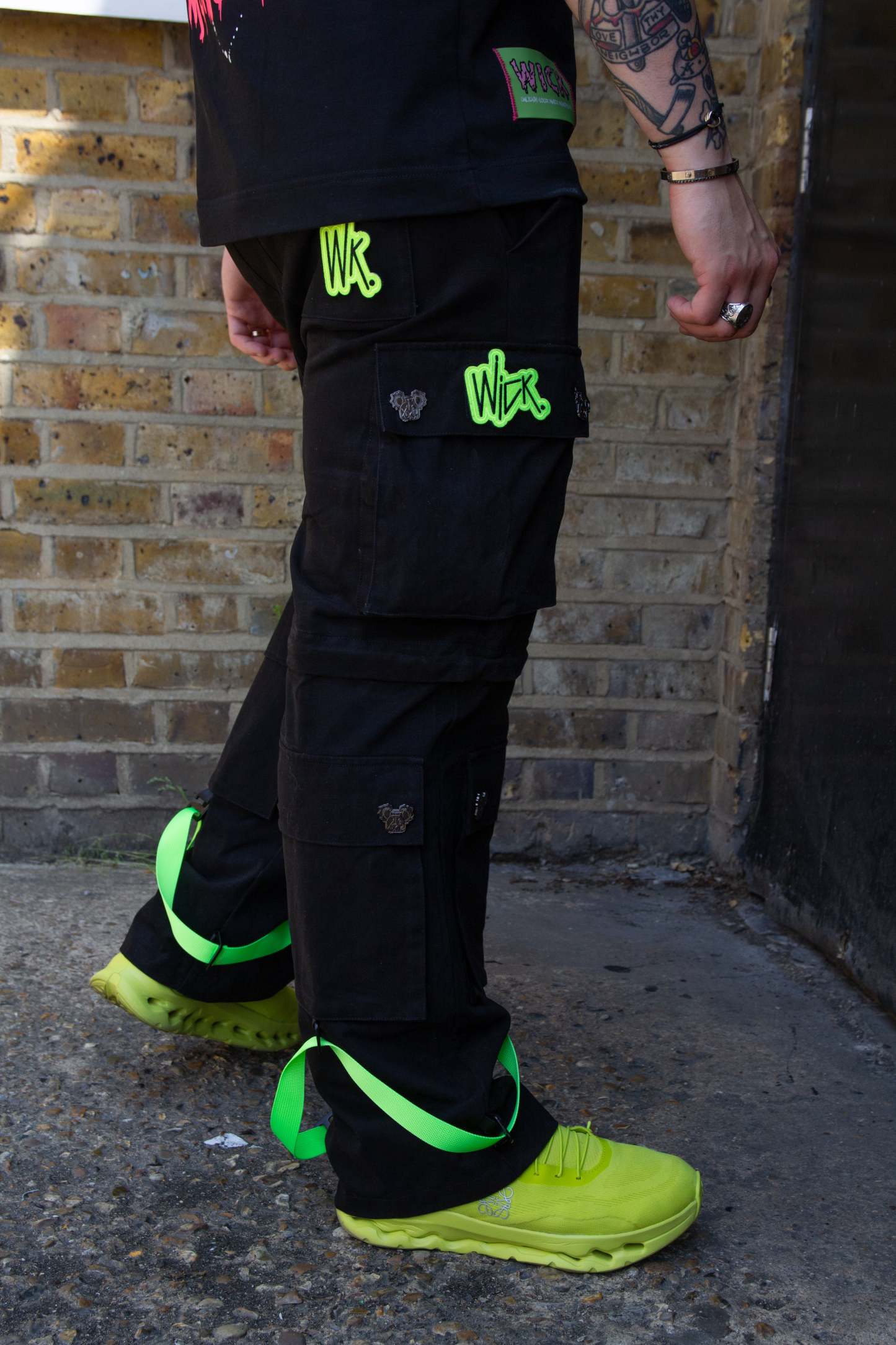 CARGO NR PANTS BLACK & YELLOW