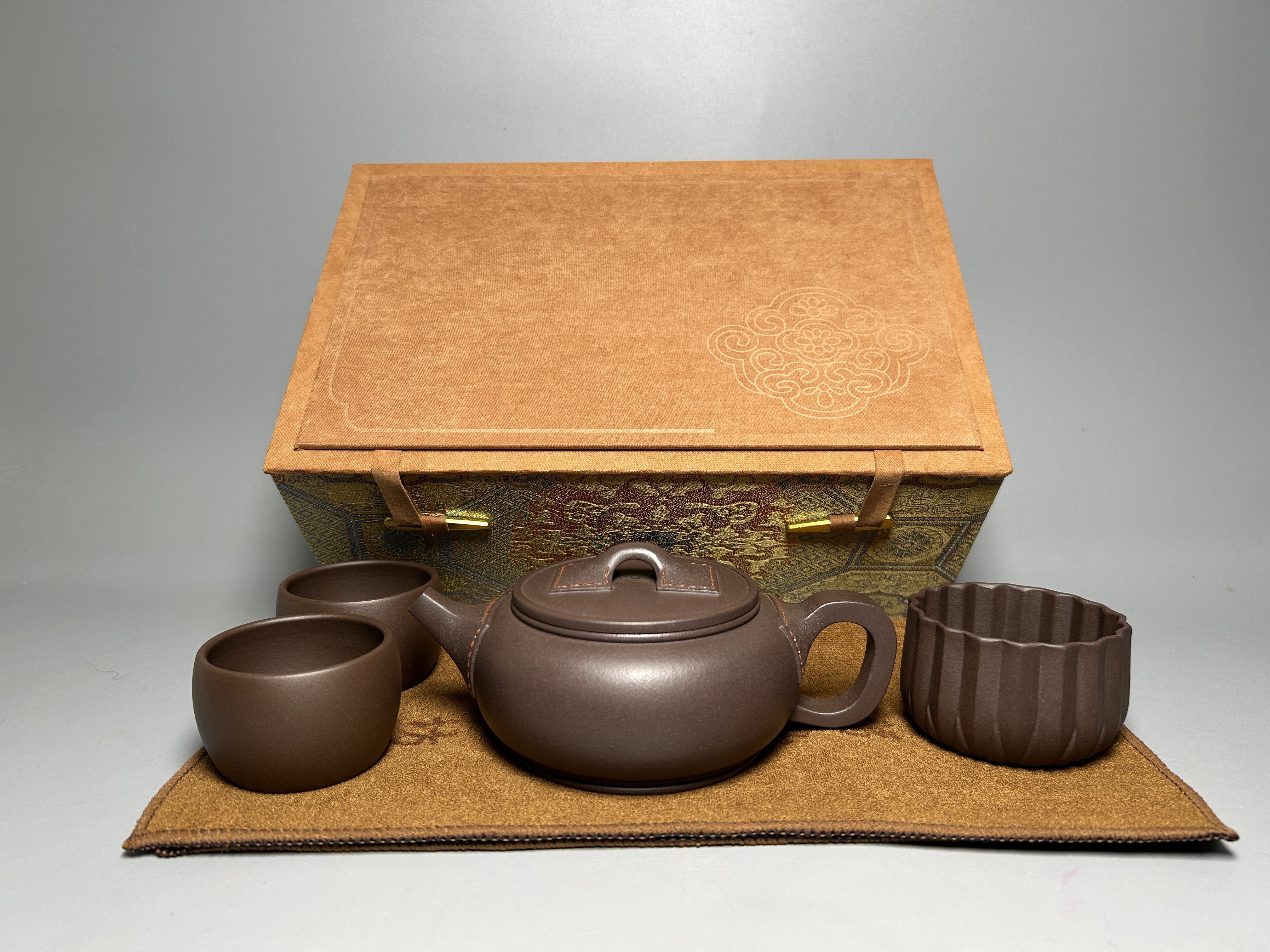 Leather-Textured Shipiao Teapot - 300CC Yixing Zini (Purple Clay), Handcrafted Traditional Kung Fu Tea Pot