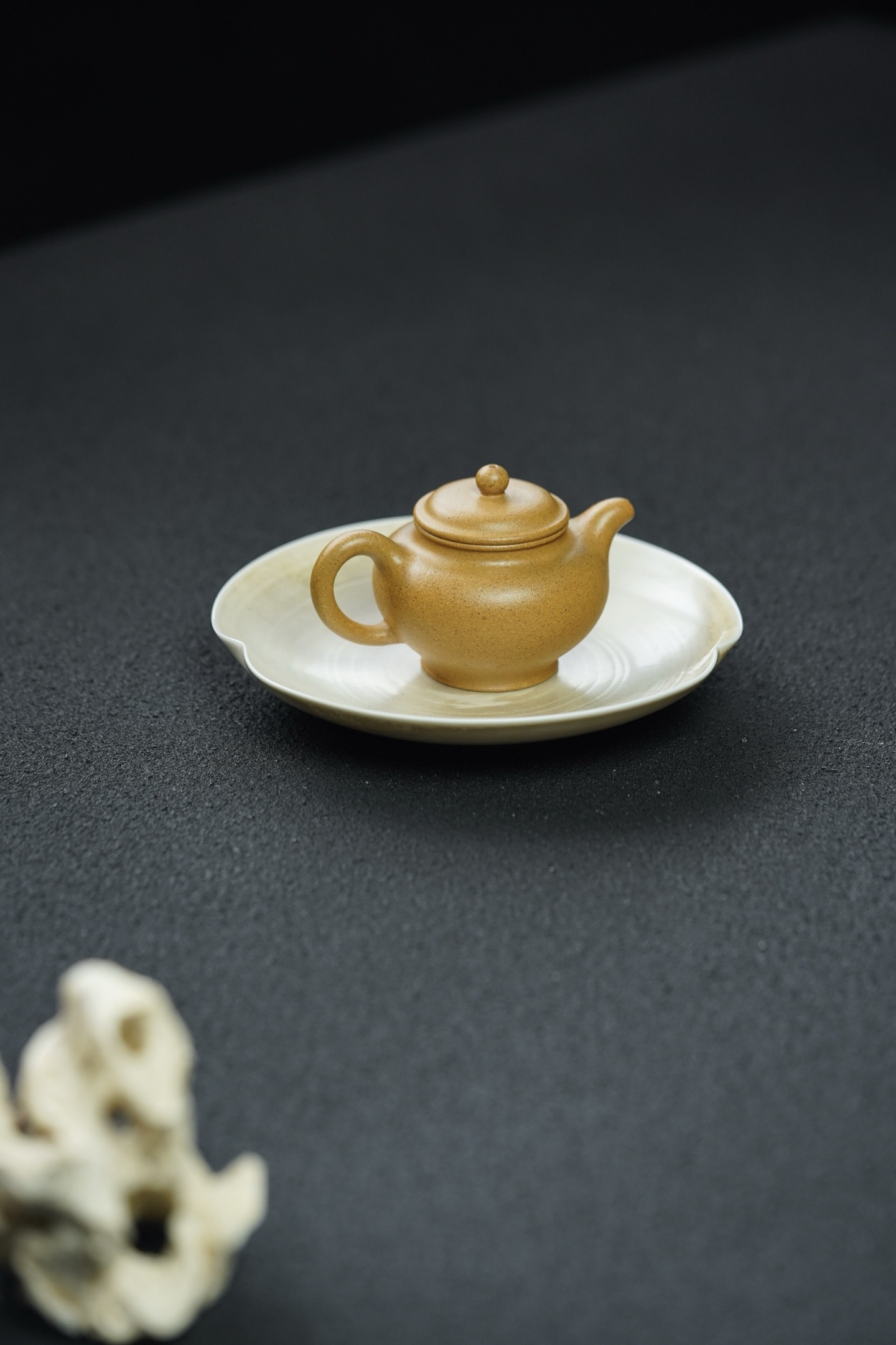 Mini Duozhi Teapot – Affordable Artisan Piece for Tea Enthusiasts (100cc)