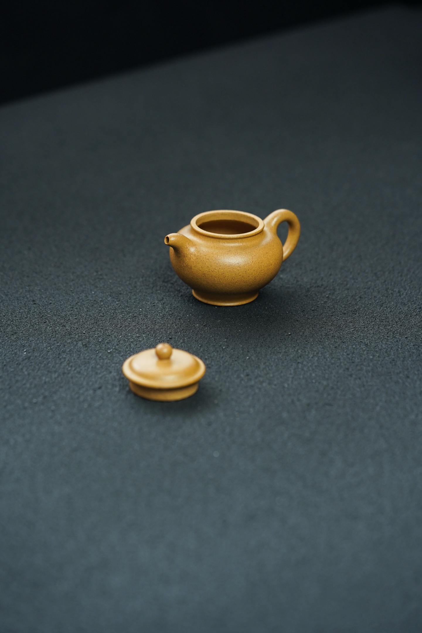 Mini Duozhi Teapot – Affordable Artisan Piece for Tea Enthusiasts (100cc)