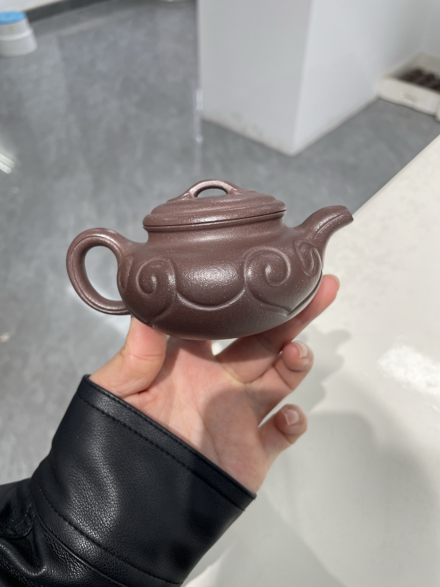 "Xiao Fanggu Ruyi" Teapot | 140cc Vintage Tianqing Clay | Handheld Treasure for Discerning Collectors