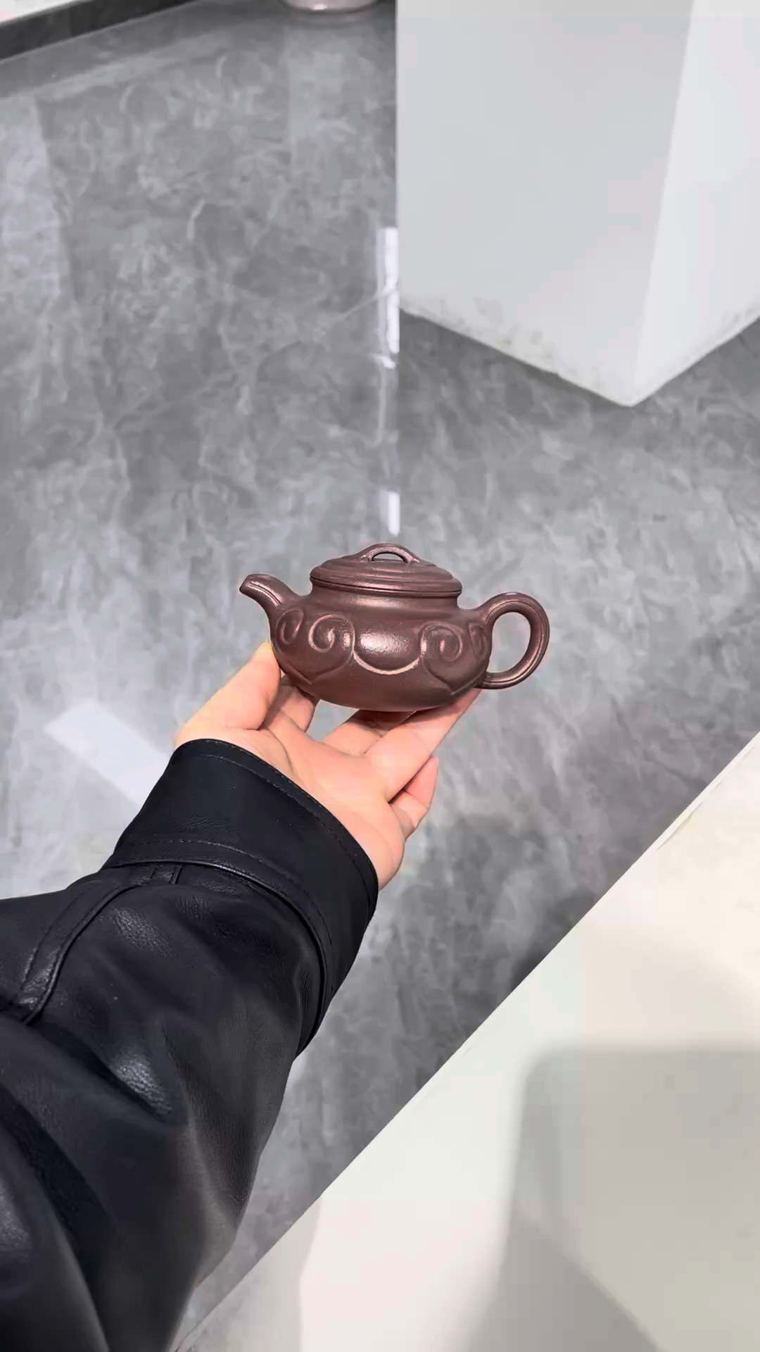 "Xiao Fanggu Ruyi" Teapot | 140cc Vintage Tianqing Clay | Handheld Treasure for Discerning Collectors