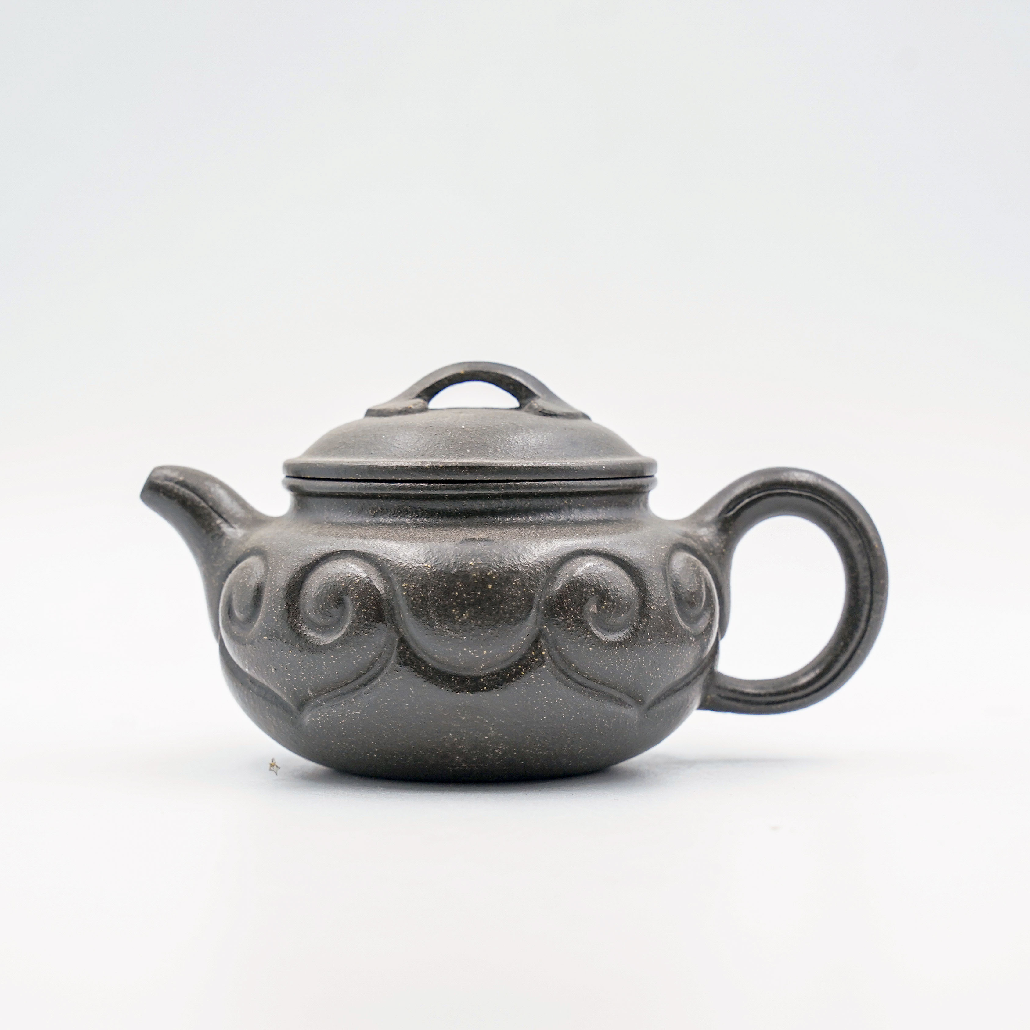 Handcrafted Yixing Qingduan Clay Ruyi Fanggu Teapot