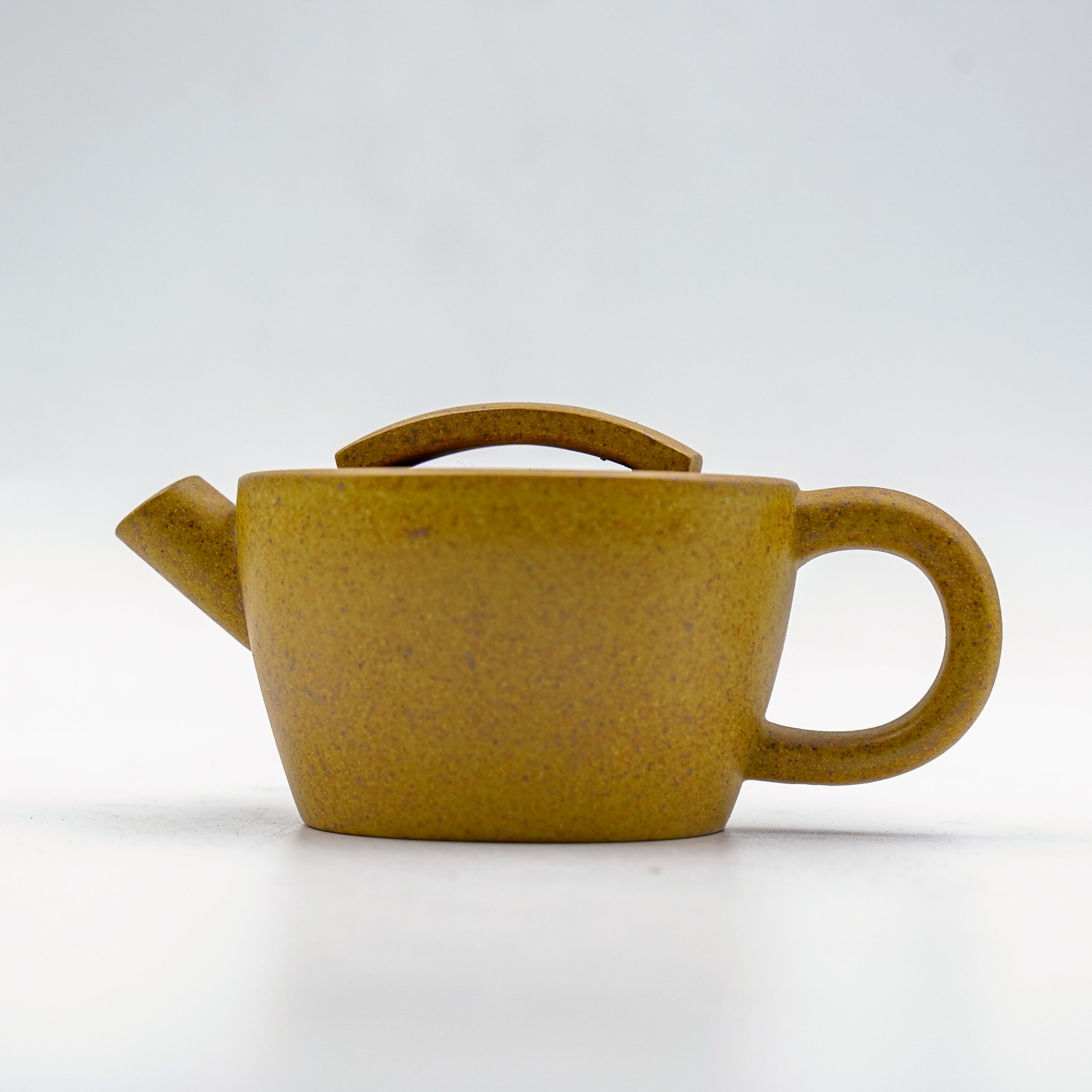 Handcrafted Yixing Golden Duan Clay Han Wa Teapot