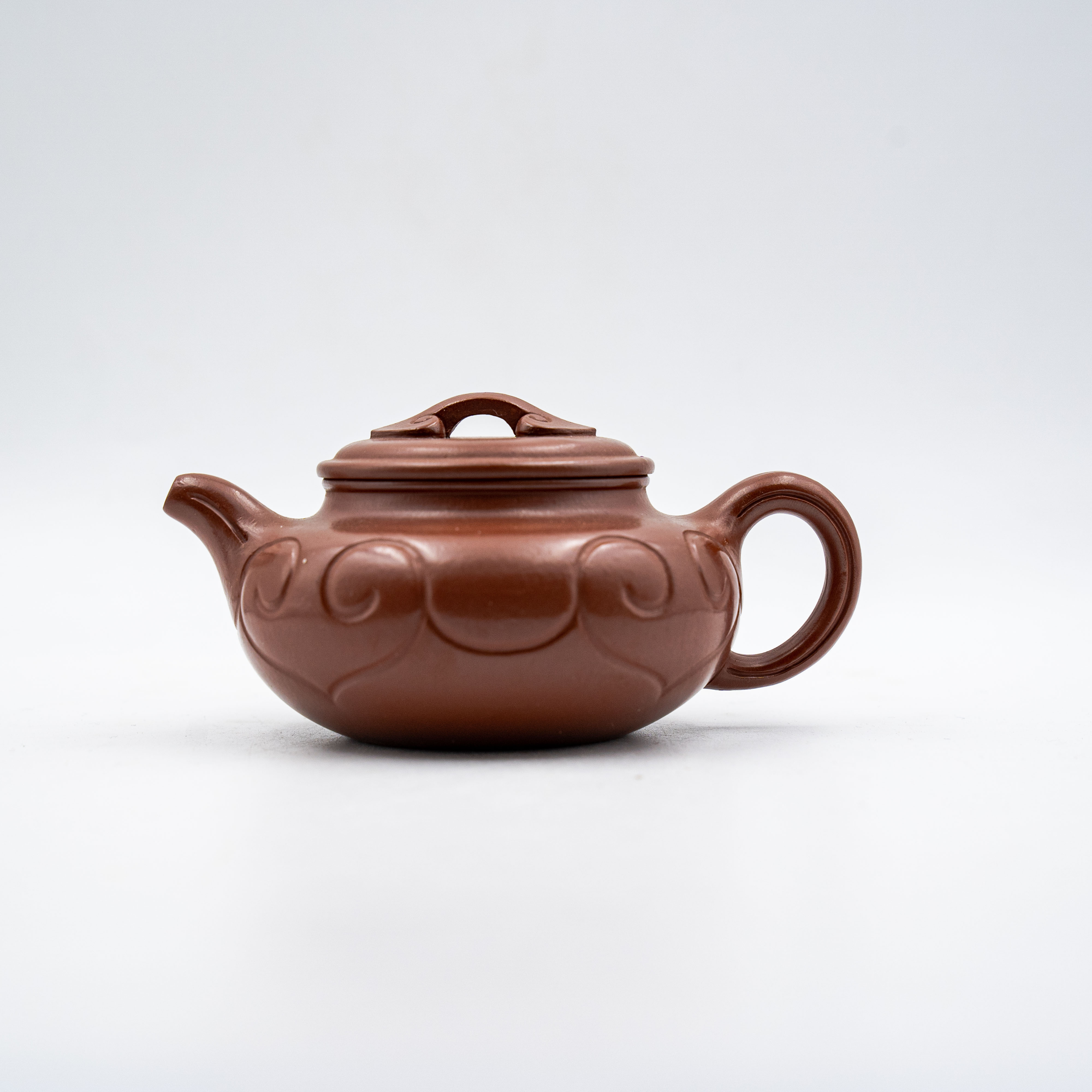 Handcrafted Yixing Zisha Ruyi Fanggu Teapot, Red Clay