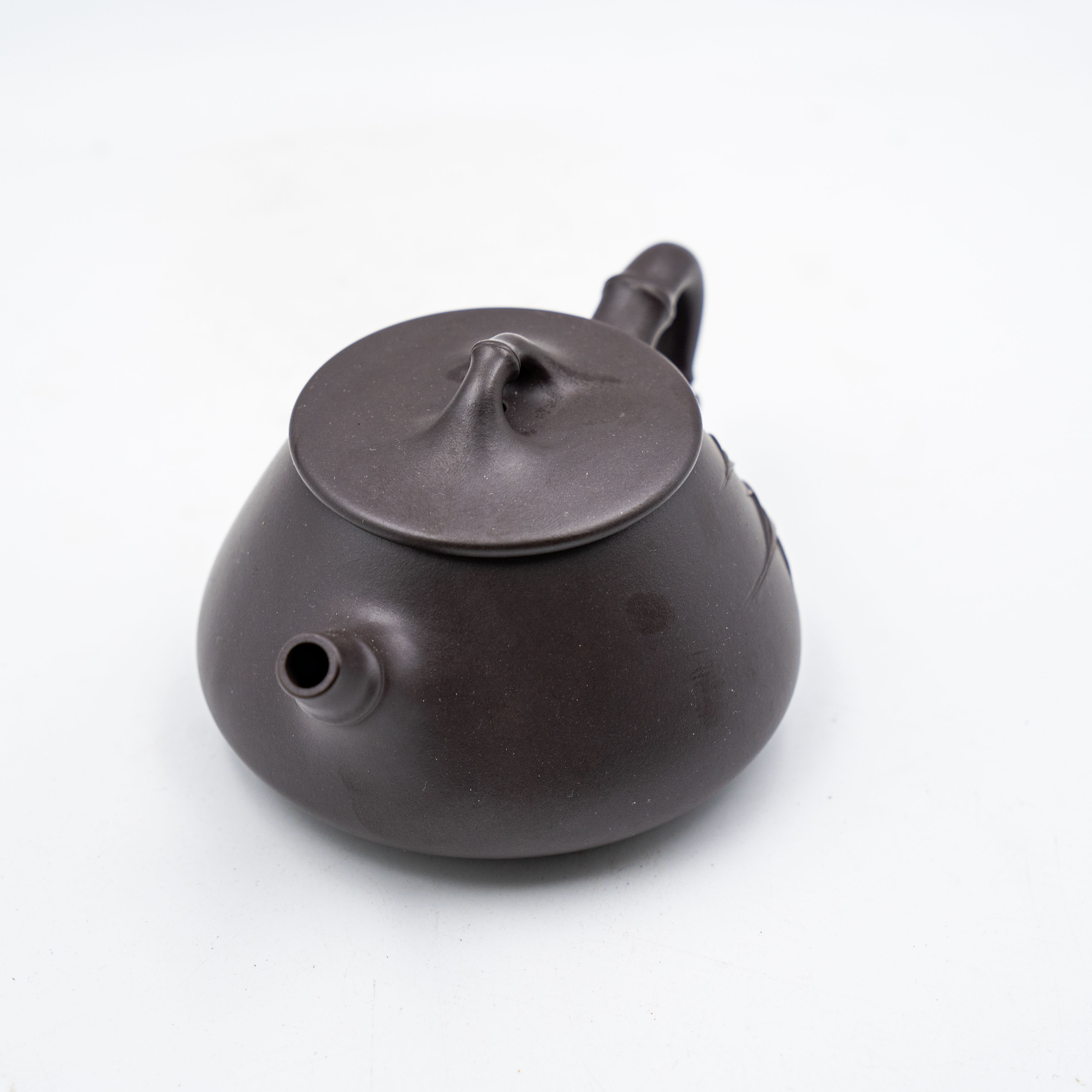 Handcrafted Yixing Zisha Jingzhou Shipiao Teapot, Bamboo Motif Carving