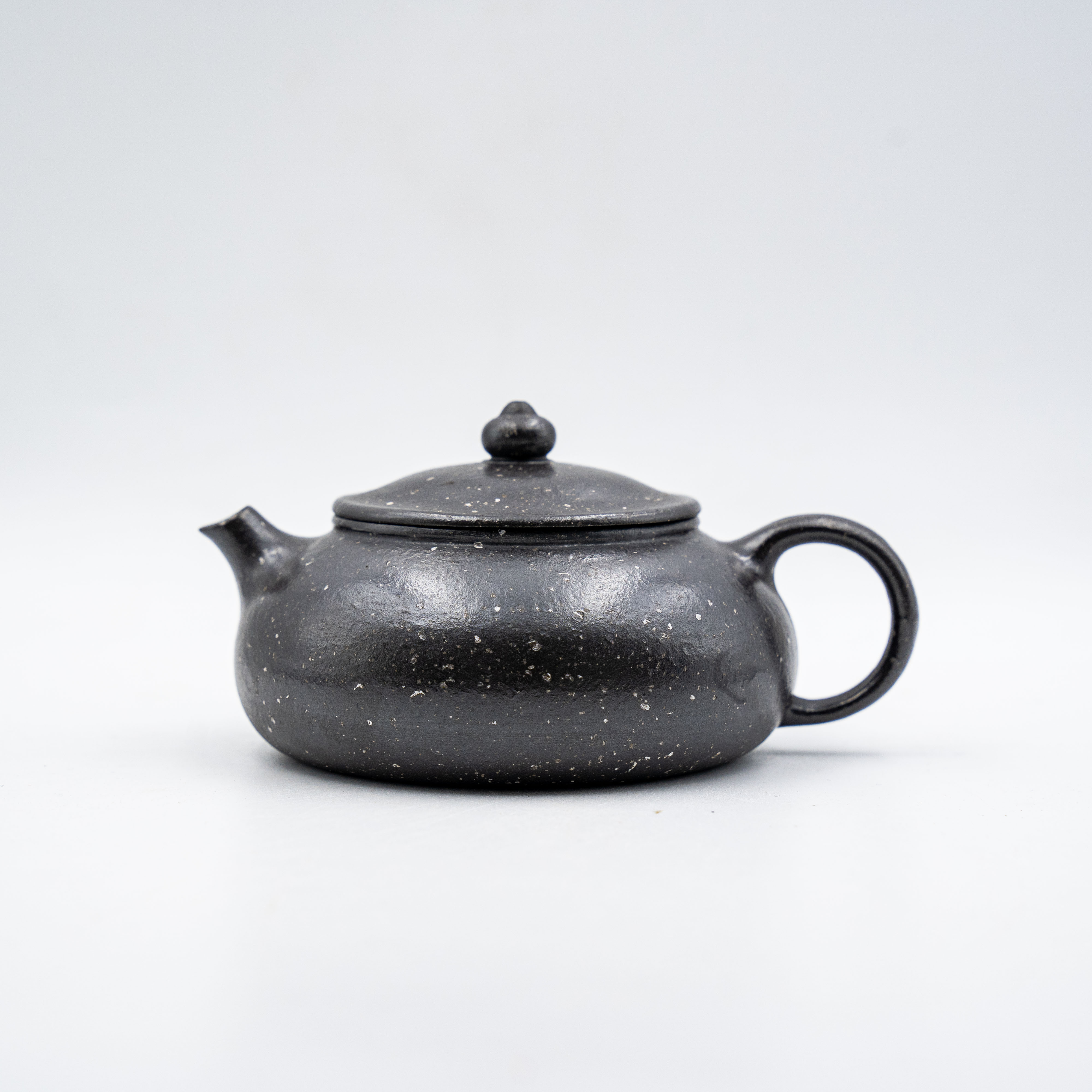 Handcrafted Yixing Zisha Hanjiang Teapot, Black Clay with Classic Design