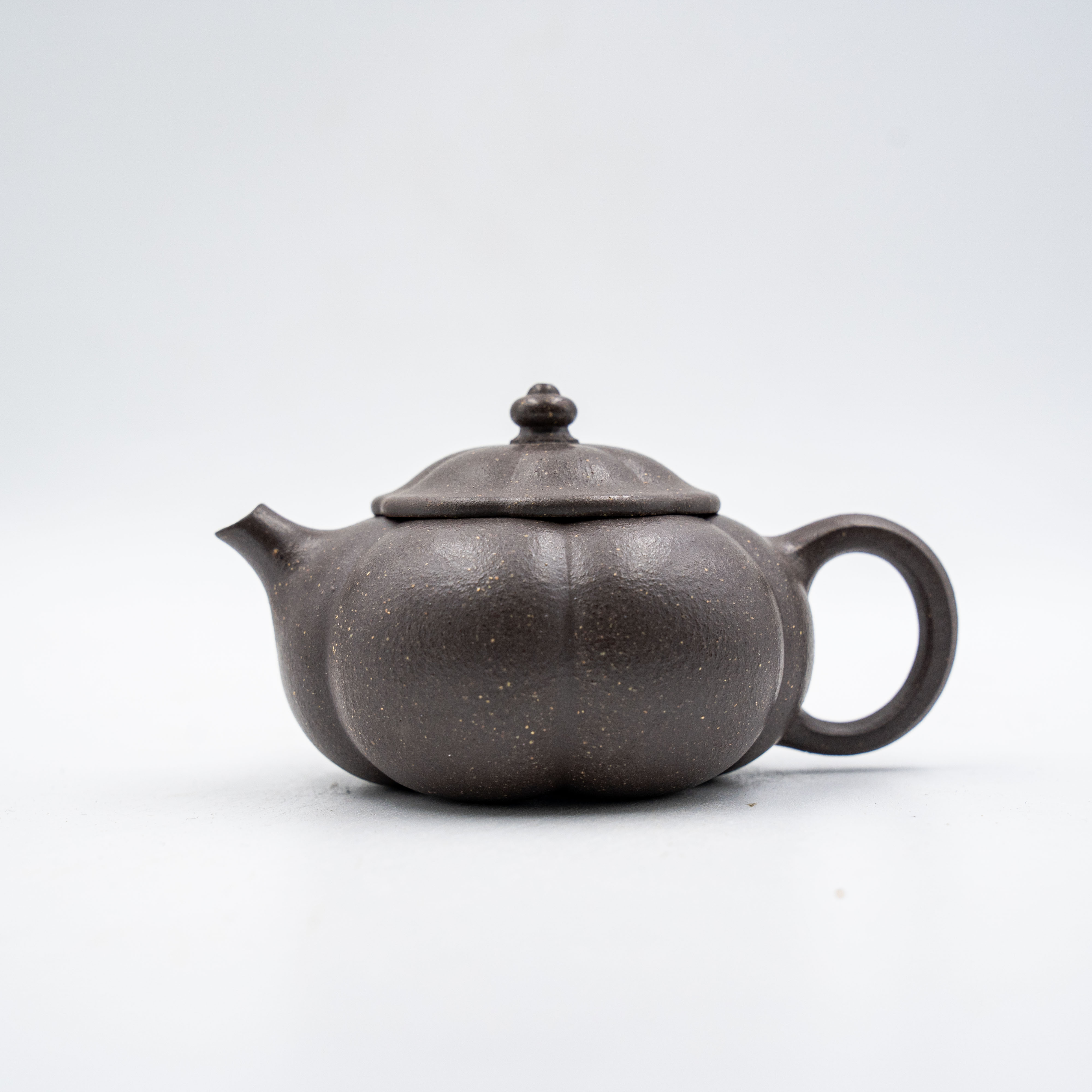 Handcrafted Yixing Zisha Hanjiang Teapot, Classic Ribbed Design