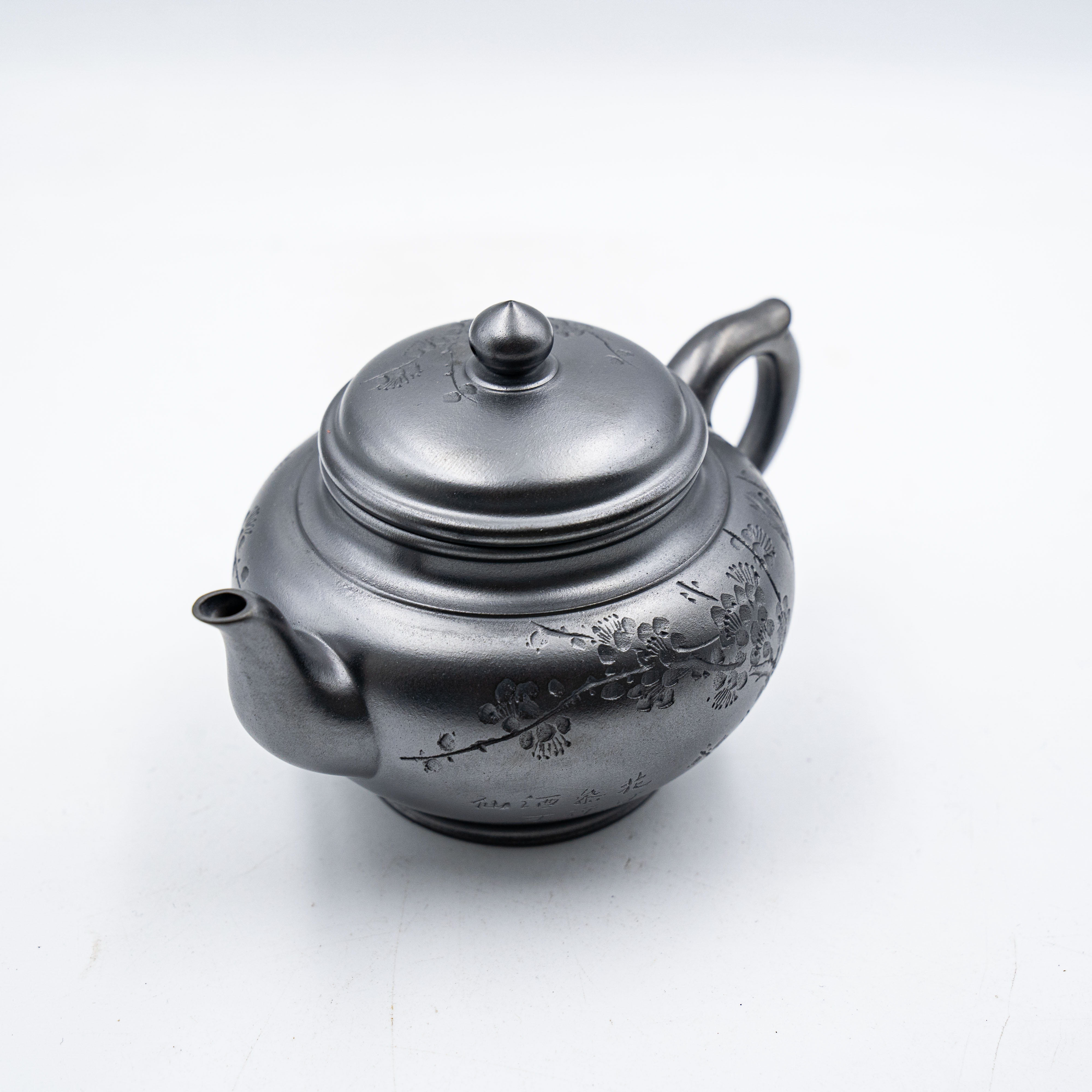 Xiao Ying Teapot – "Dark Iron" Shi Huang Clay Yixing Pot