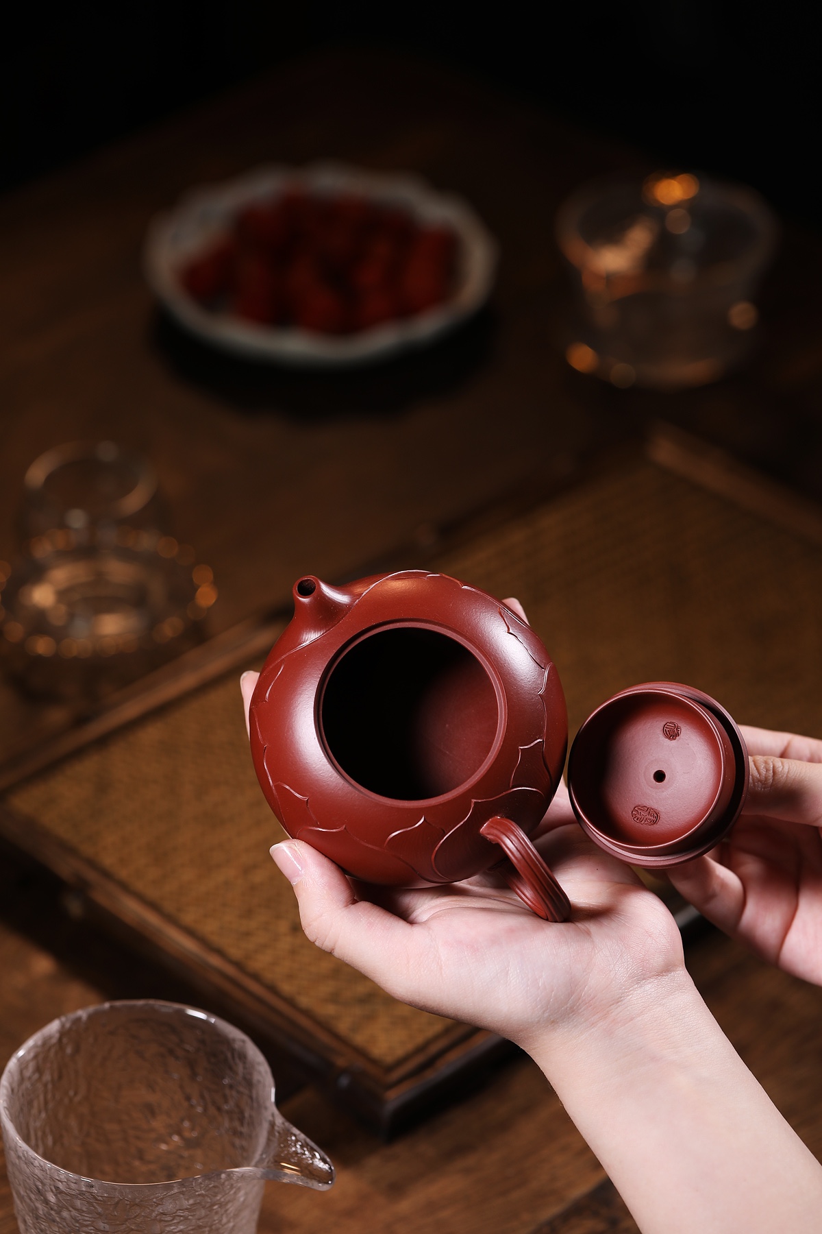 One Flower, One World Teapot - 220CC Dahongpao Clay, Yixing Zen Art Tea Pot
