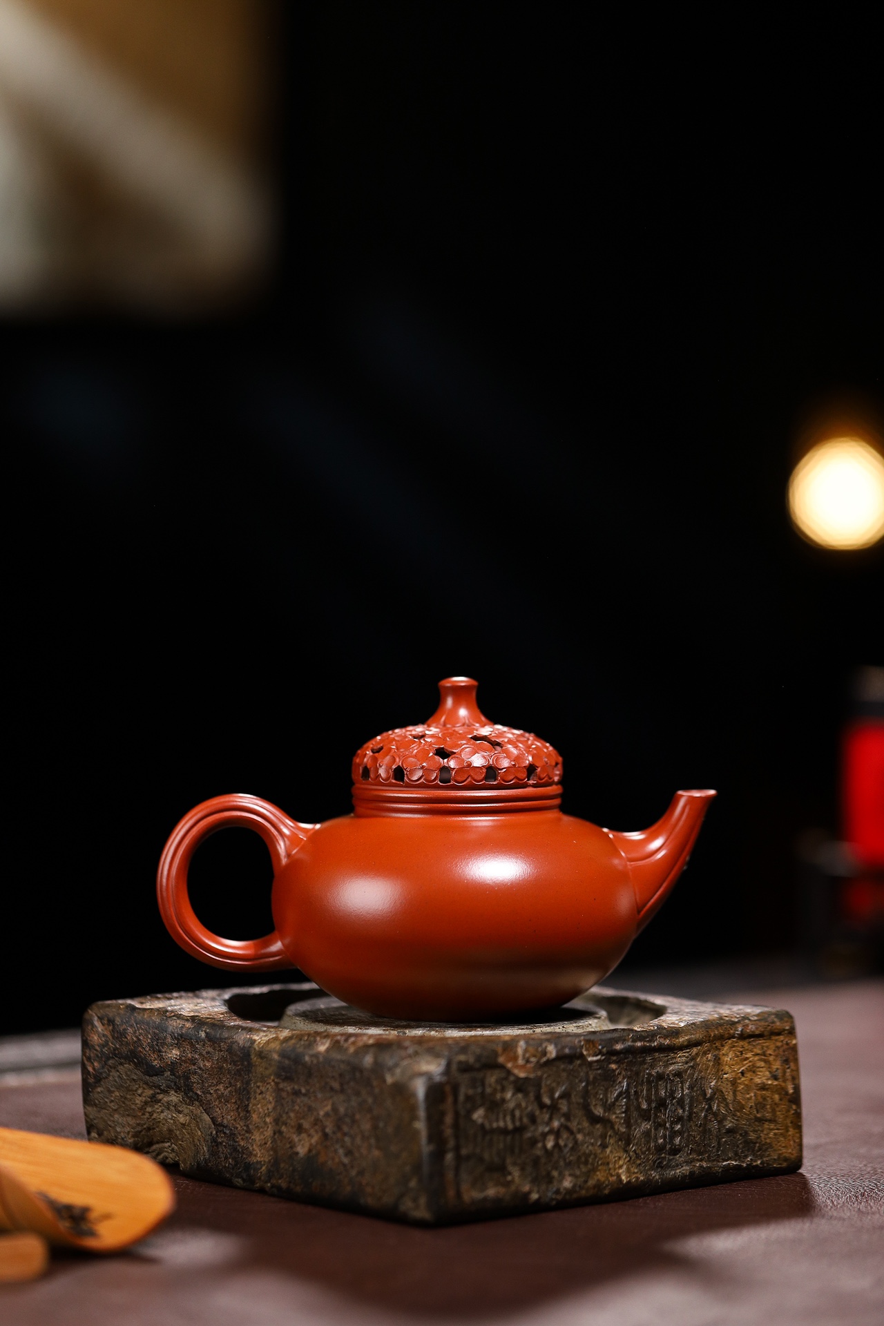 Prosperous Blooms Teapot - 320CC Huanglongshan Hongpilong Clay, Yixing Floral Art Tea Pot