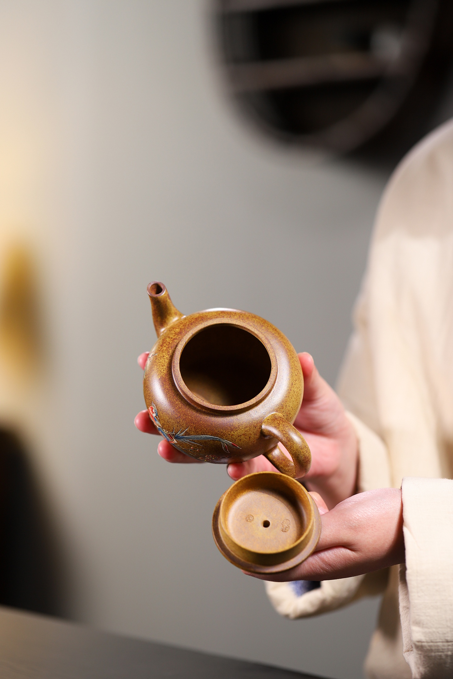 Pinggai Lianzi Teapot - 280CC Premium Gold Duan Chai Shao (Wood-Fired), Yixing Lotus Seed Kung Fu Tea Pot