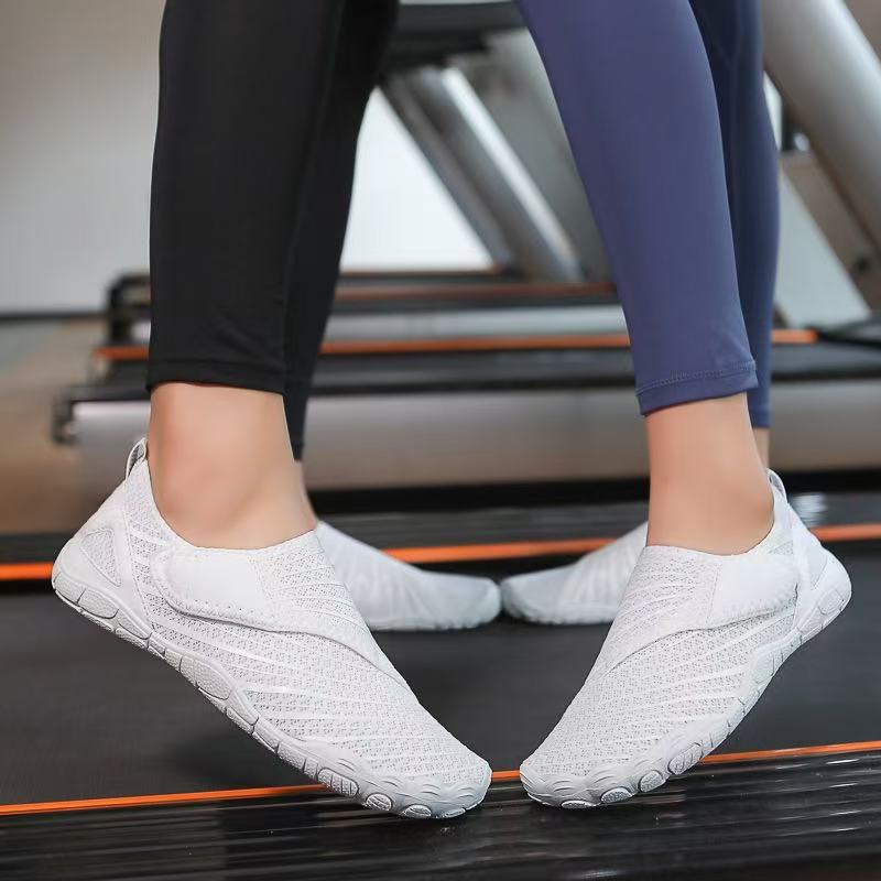 Barefoot Water Shoes for Men Women, Lightweight Quick Dry Aqua Socks, Non-Slip Slip On Swim Footwear for Beach Pool Yoga