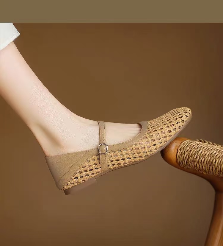 🌸🎉 Trendy Must-Have! Only a Few Left! ✨🥿💫Women's Woven Hollow-Out Roman Sandals - Lightweight & Breathable Round Toe Flats