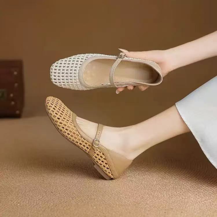 🌸🎉 Trendy Must-Have! Only a Few Left! ✨🥿💫Women's Woven Hollow-Out Roman Sandals - Lightweight & Breathable Round Toe Flats