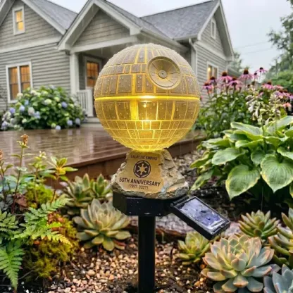 🚀 Every Star Trek Fan Needs This Enterprise Garden Light!