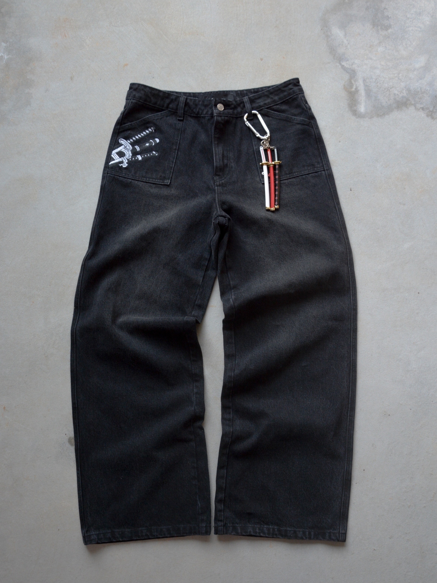 "NOTHING HAPPENED" JEANS + GIFT KEY-HANGER-Coordom