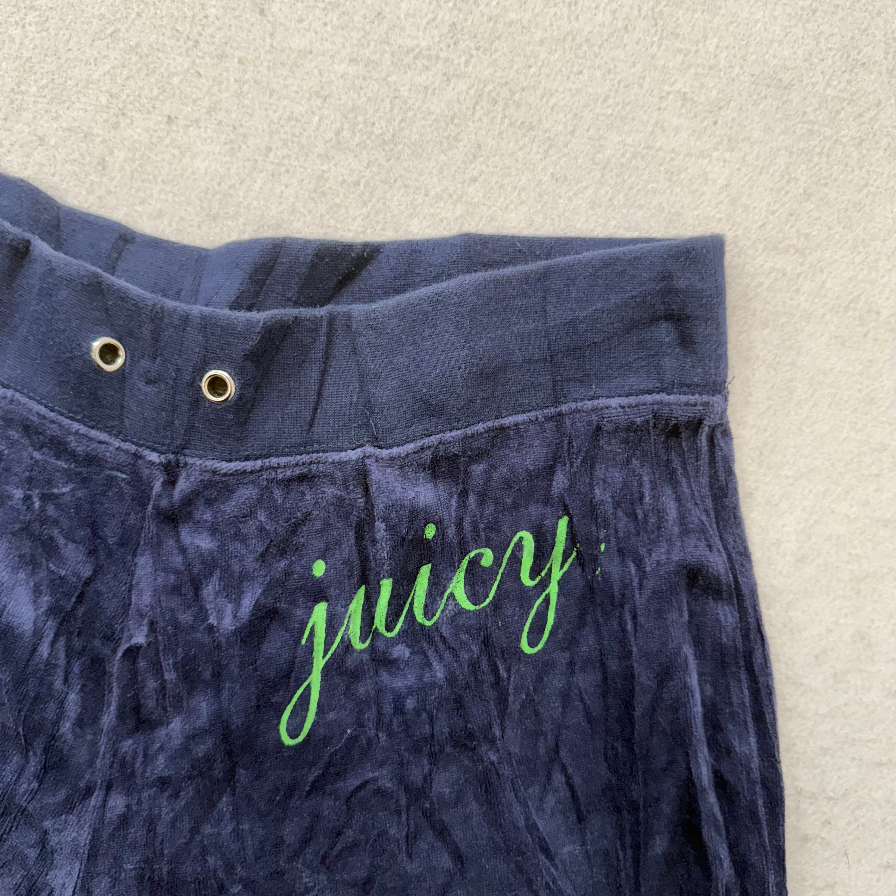 Juicy Couture Women's Midnight Blue Velour Flare Track Pant Low Rise Logo Size M-Coordom