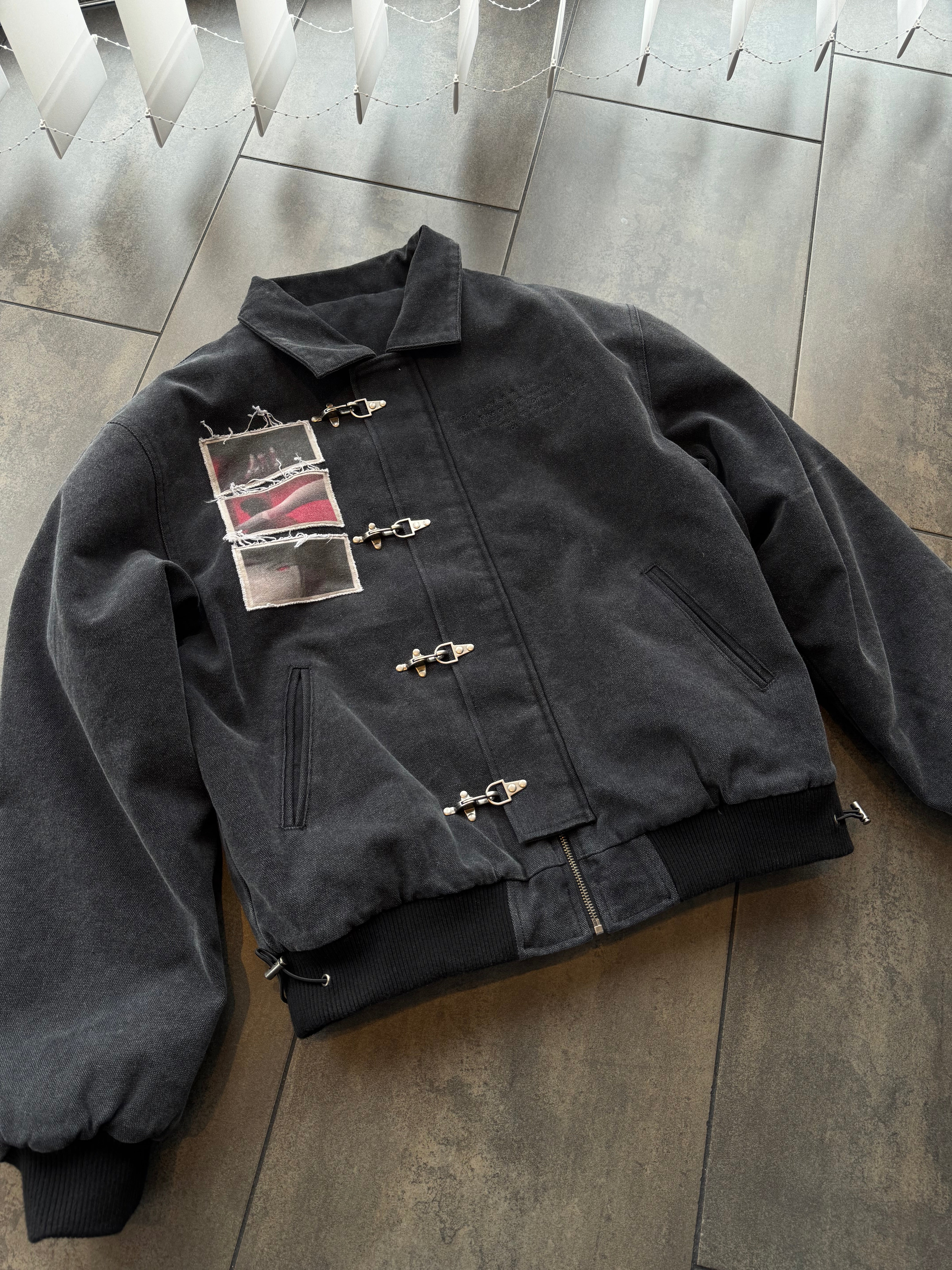  ITACHI BOMBER-Coordom