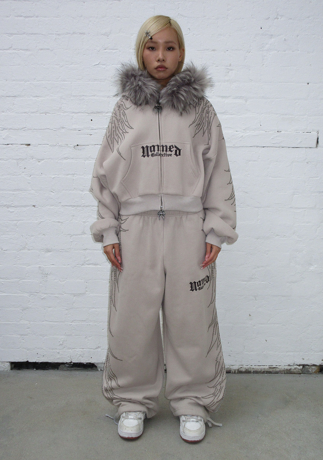 FALLEN STUDDED OVERSIZED SWEATPANTS BONE-Coordom
