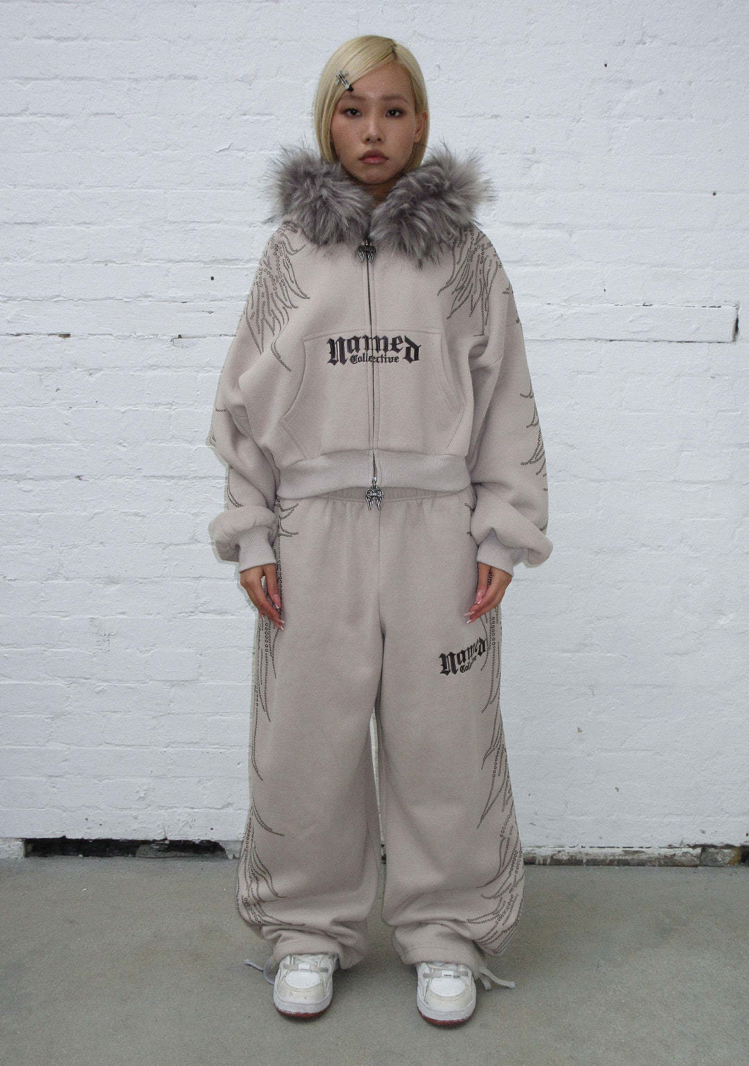 FALLEN STUDDED OVERSIZED SWEATPANTS BONE-Coordom