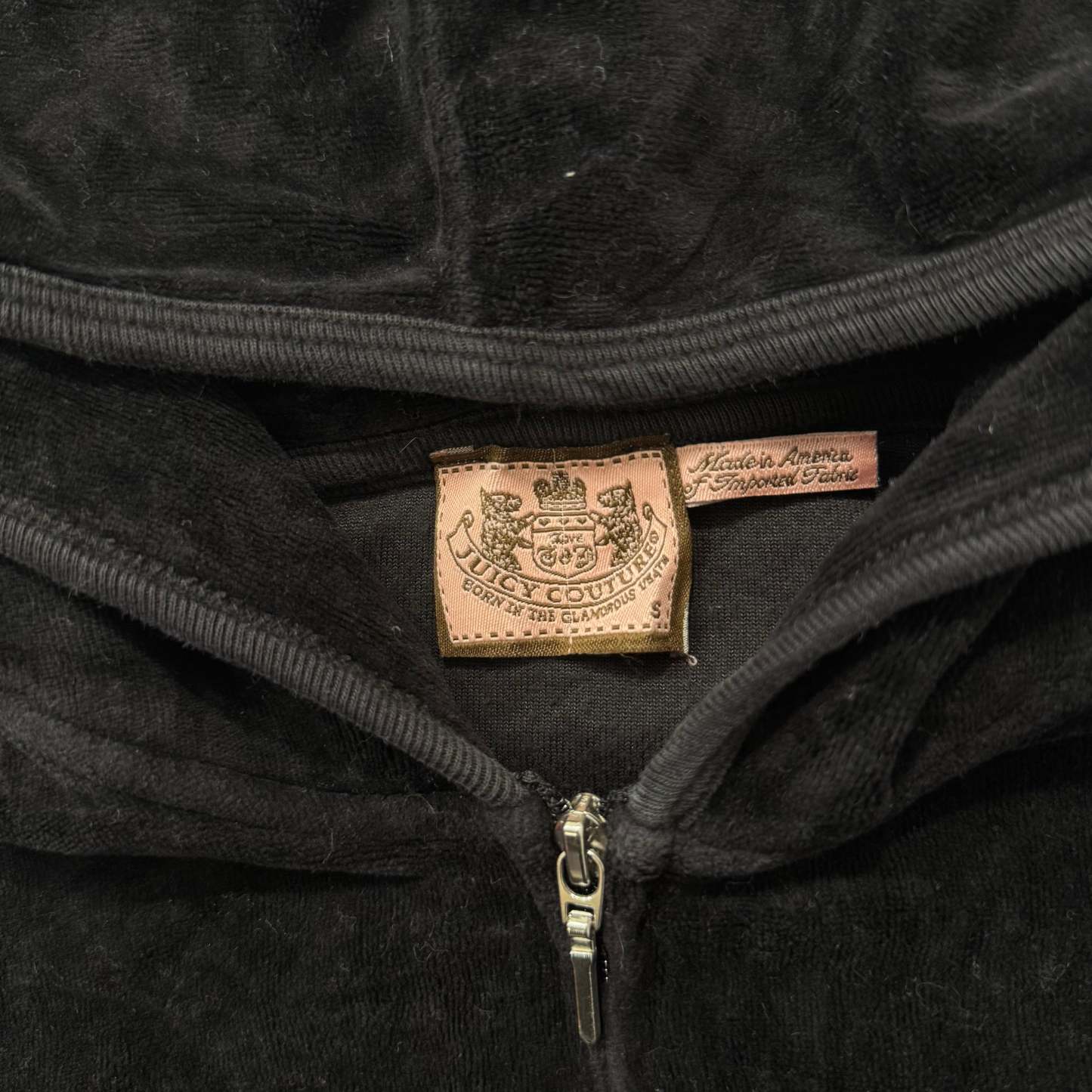Vintage Juicy Couture Women's Black Velour Short Sleeve Zip-Up Hoodie Y2k Size S-Coordom