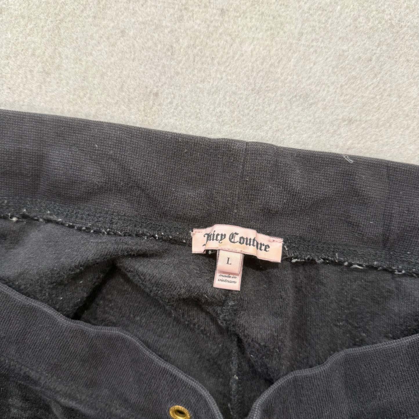 Juicy Couture Women's Black Velour Flared Track Pant Loungewear Low Rise Size L-Coordom