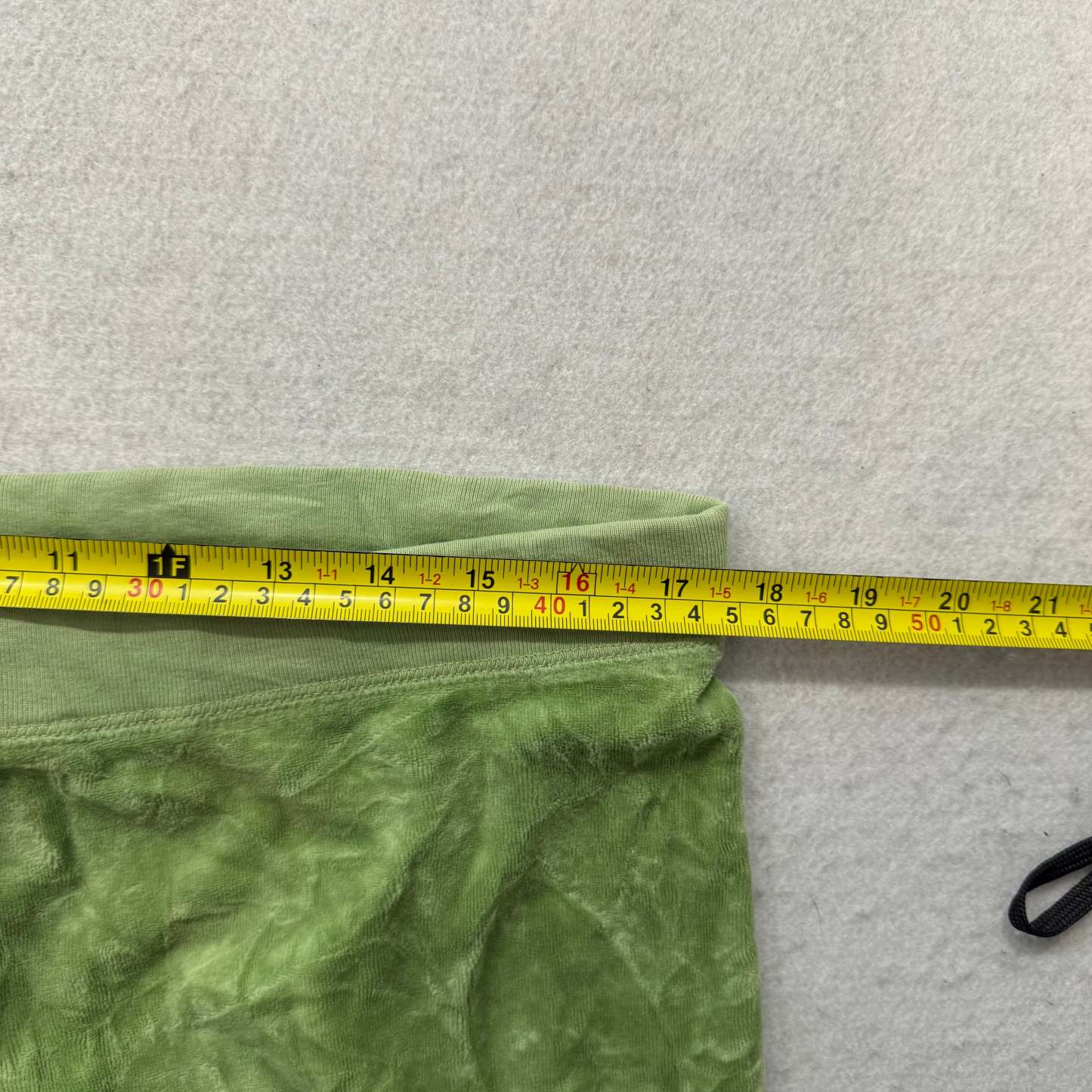 Vintage Juicy Couture Women Apple Green Velour Flared Track Pant Low Rise Size L-Coordom