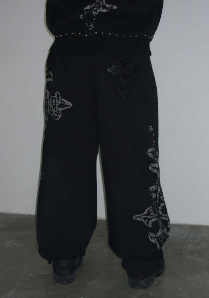 FERAL STUDDED OVERSIZED SWEATPANTS BLACK-Coordom