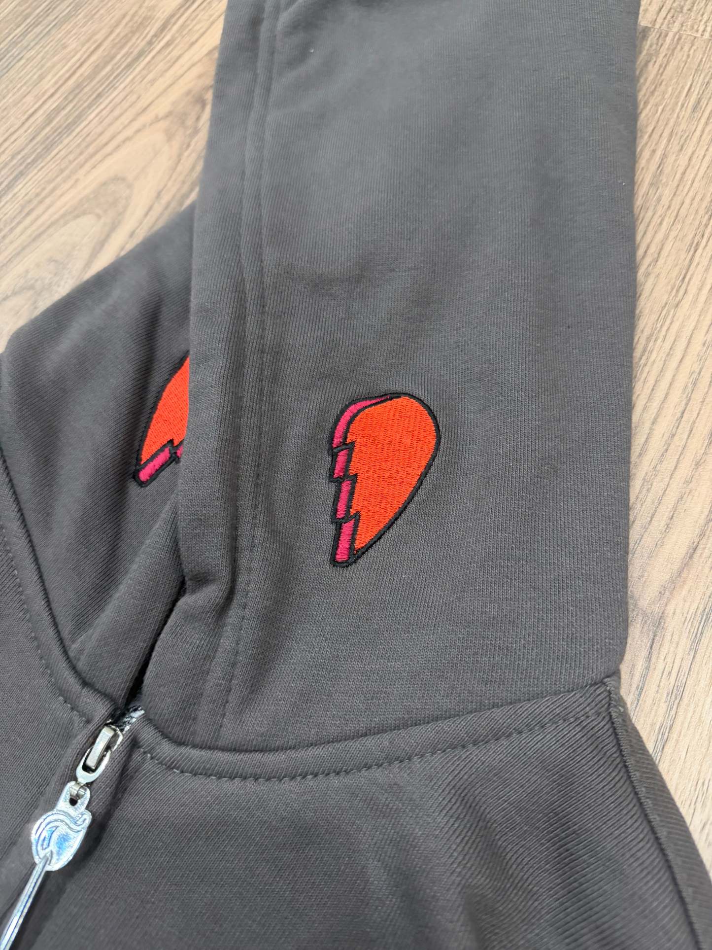 SILVER CHARIOT (ZIP-UP)-Coordom
